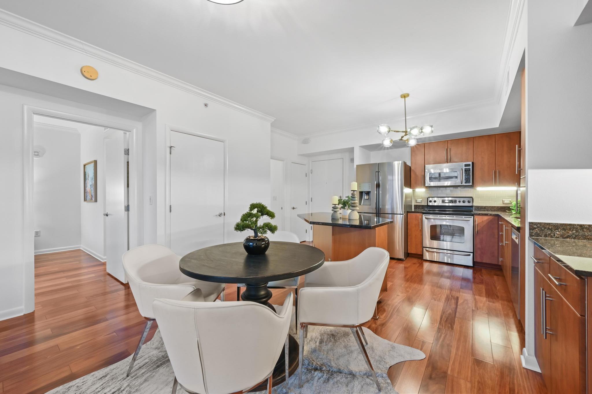 54 Rainey St # 412, Austin, TX 78701