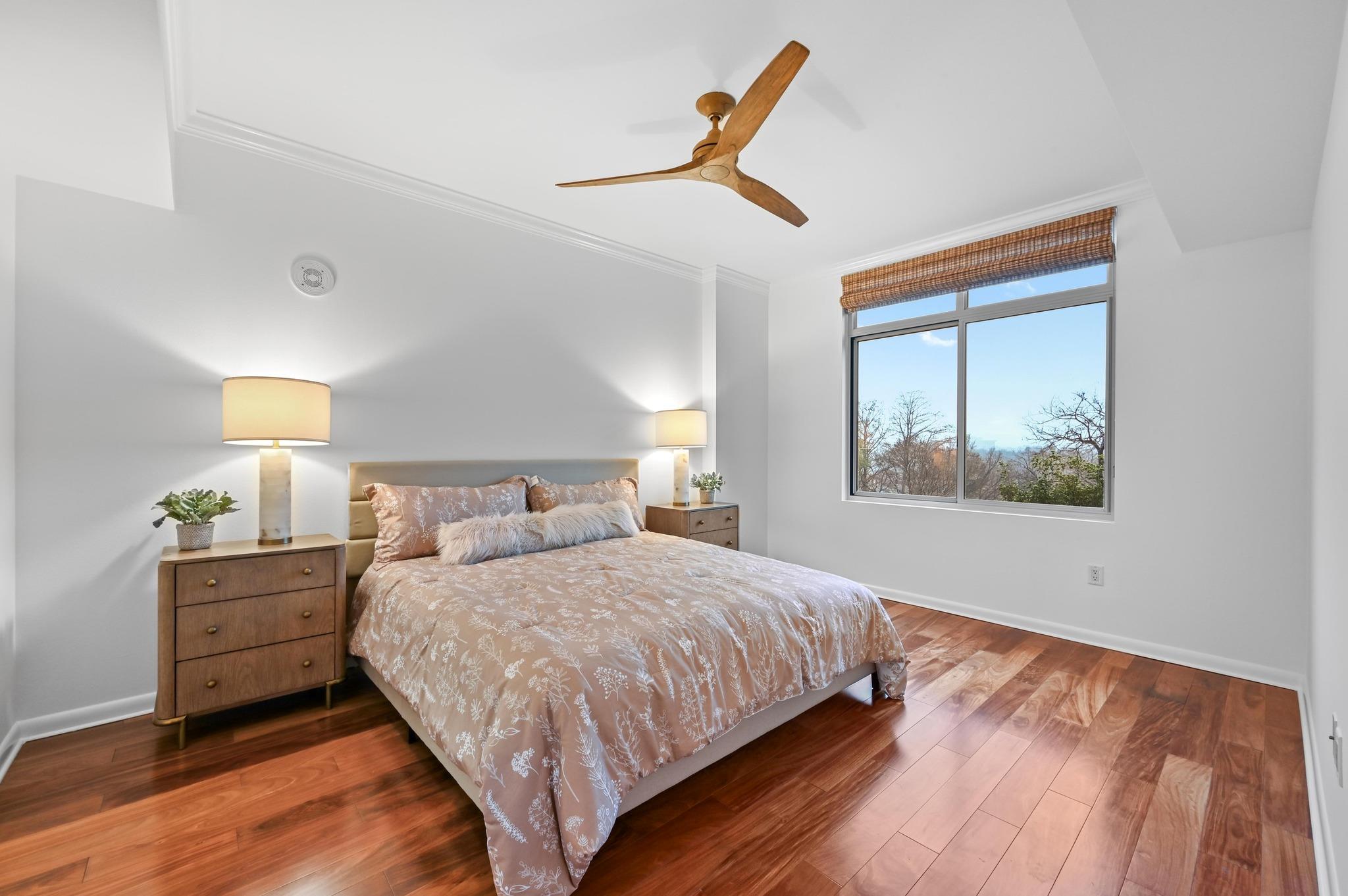 54 Rainey St # 412, Austin, TX 78701