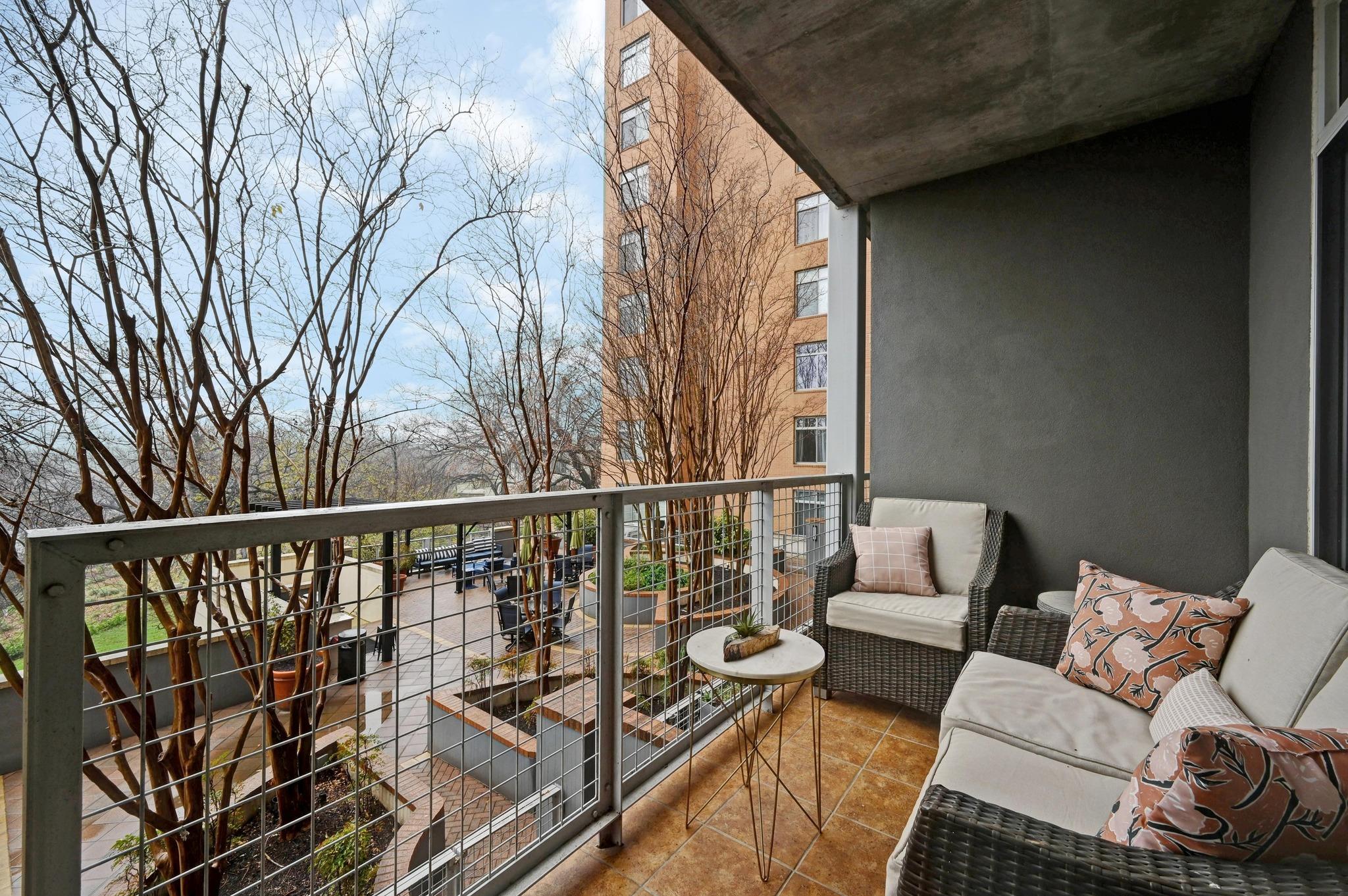 54 Rainey St # 412, Austin, TX 78701