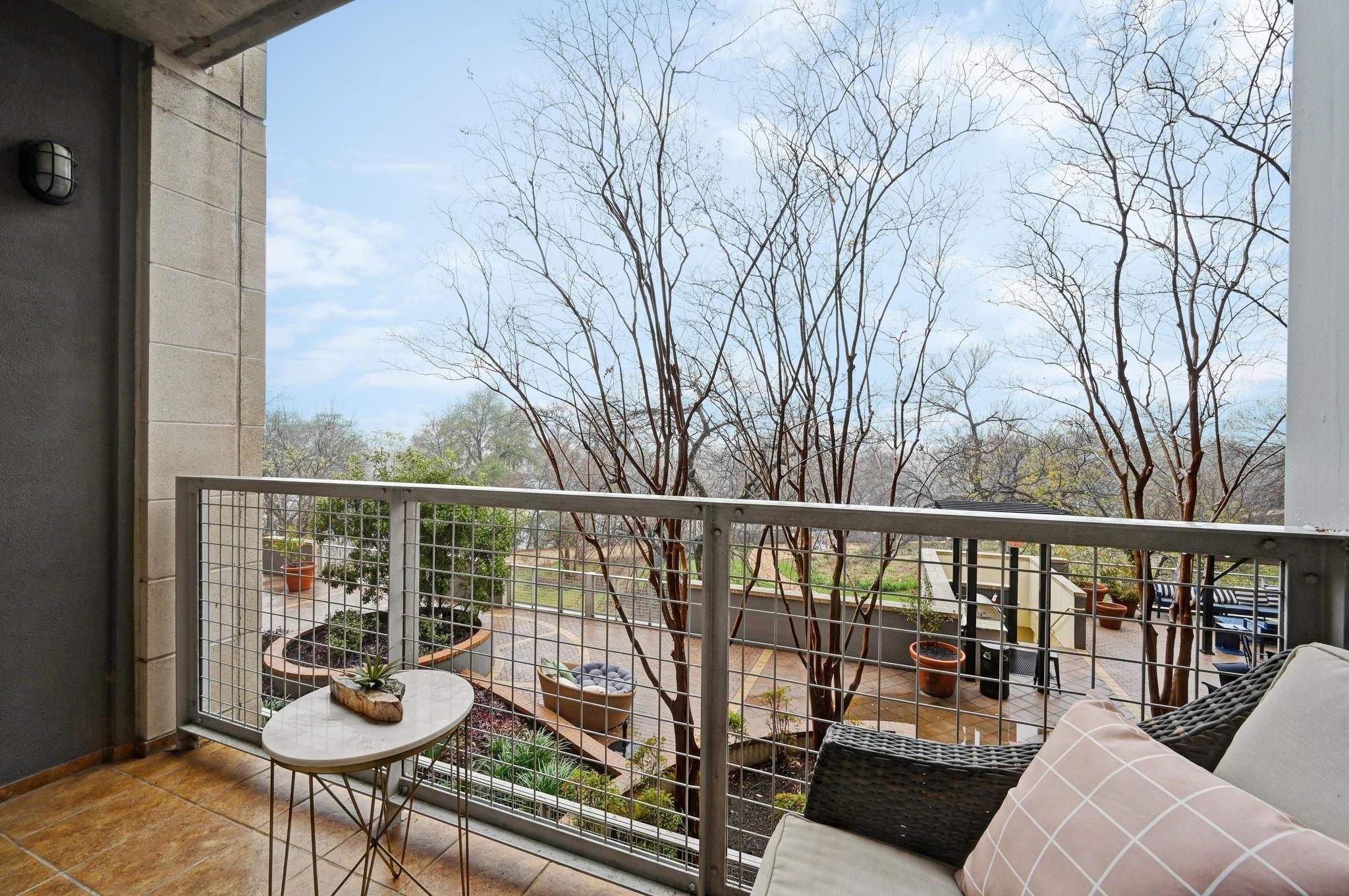 54 Rainey St # 412, Austin, TX 78701