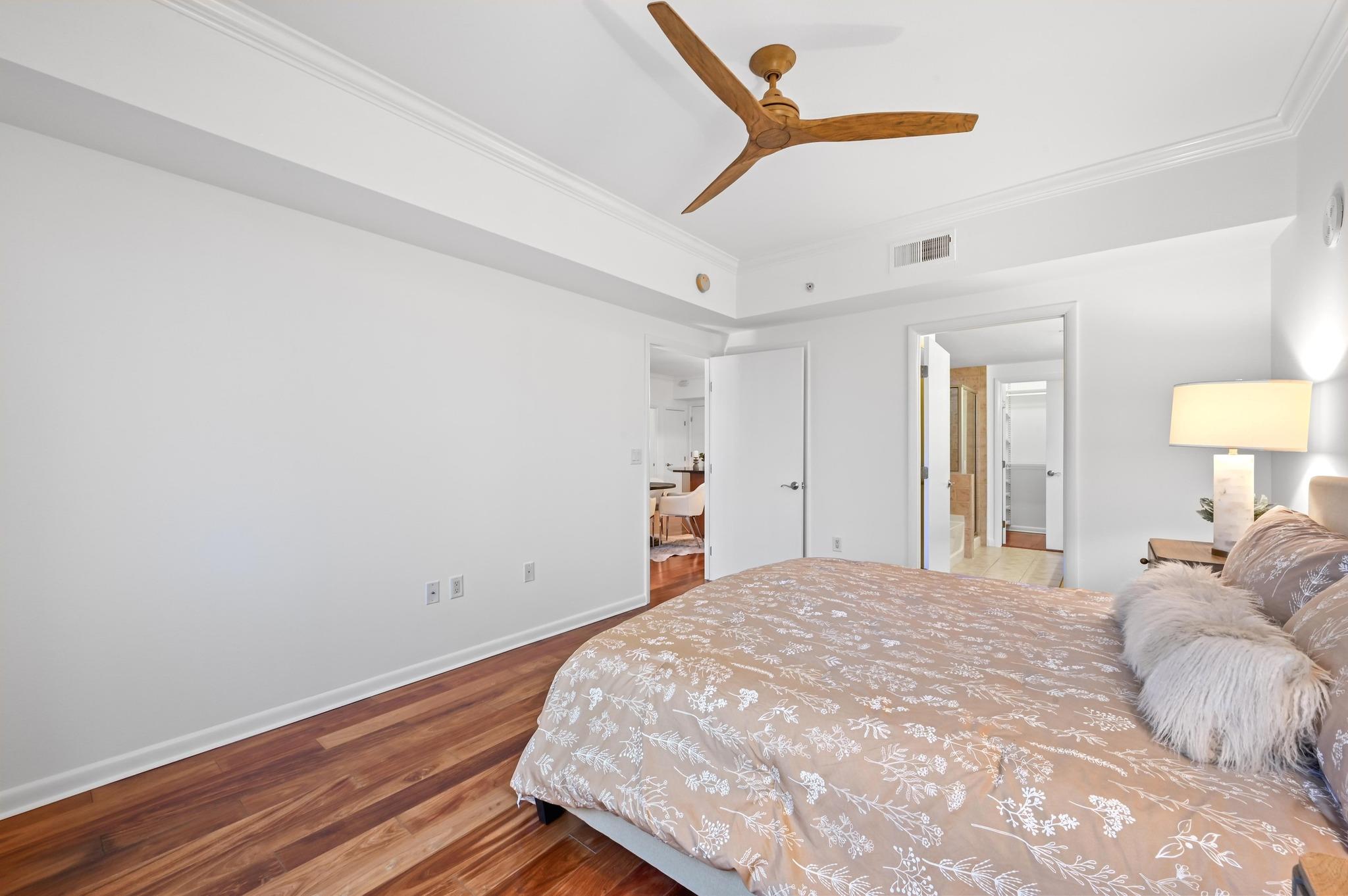 54 Rainey St # 412, Austin, TX 78701