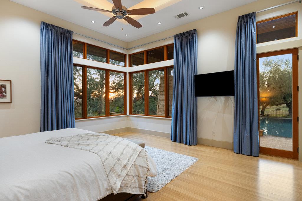 17800 Flagler Dr, Austin, TX 78738