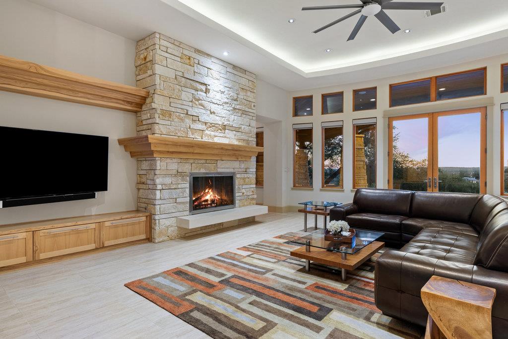 17800 Flagler Dr, Austin, TX 78738