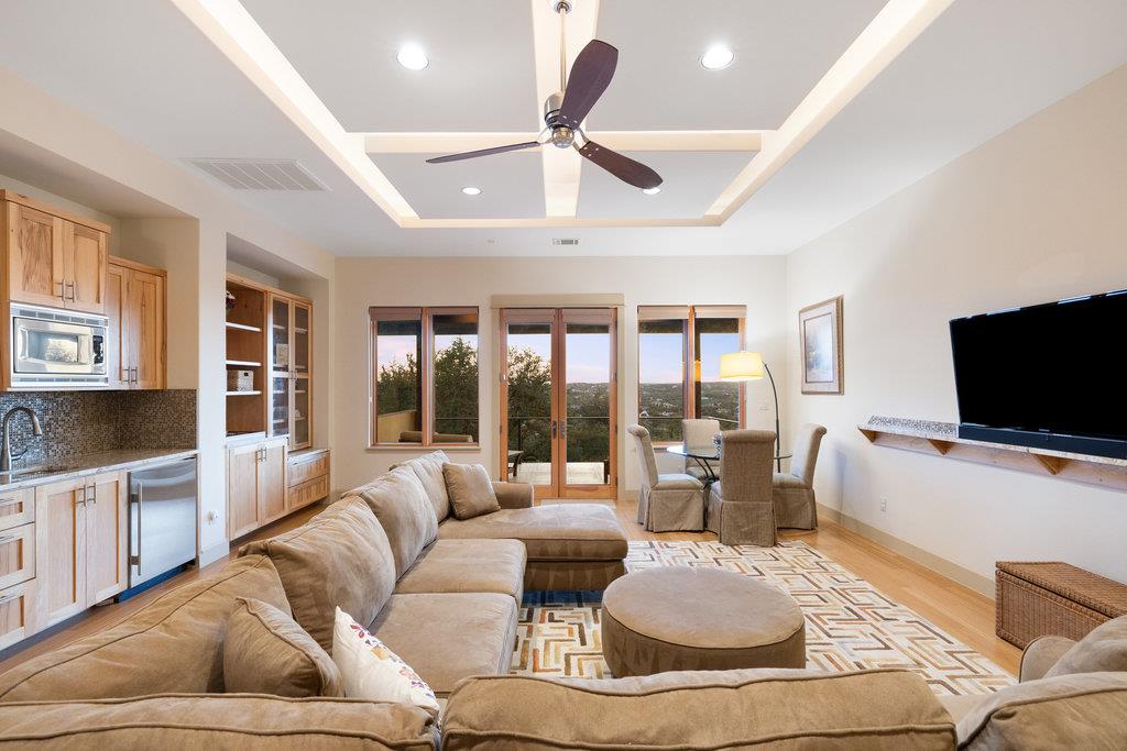 17800 Flagler Dr, Austin, TX 78738