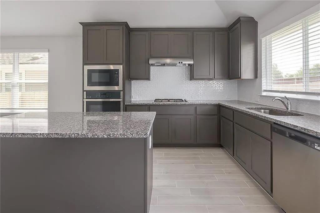 116 Riverhill Dr, Georgetown, TX 78628