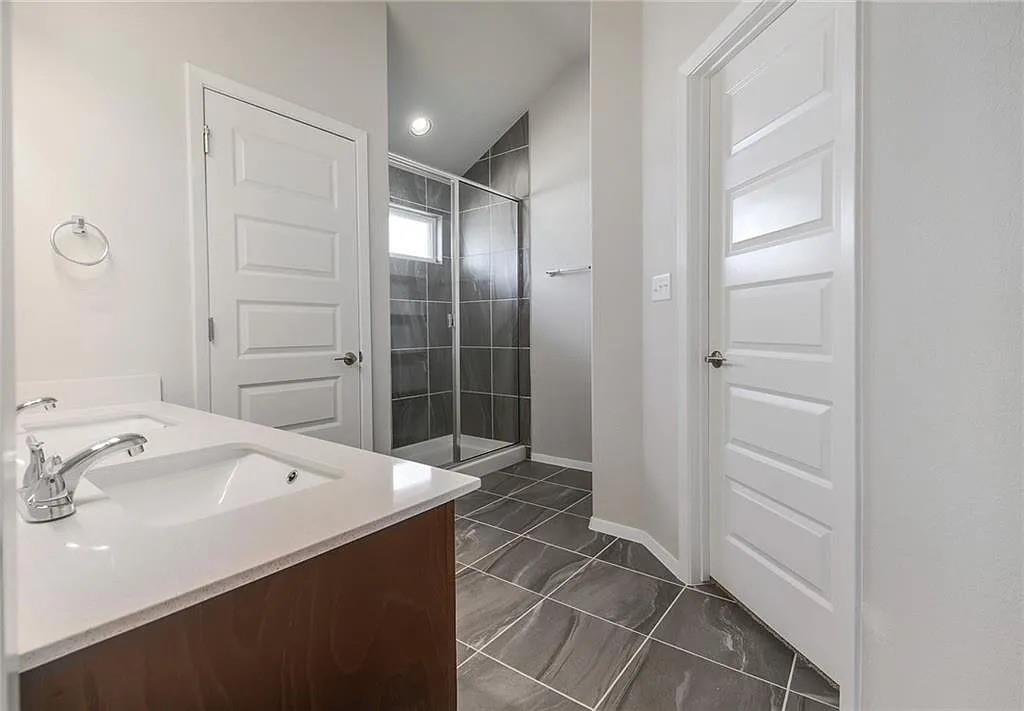 116 Riverhill Dr, Georgetown, TX 78628