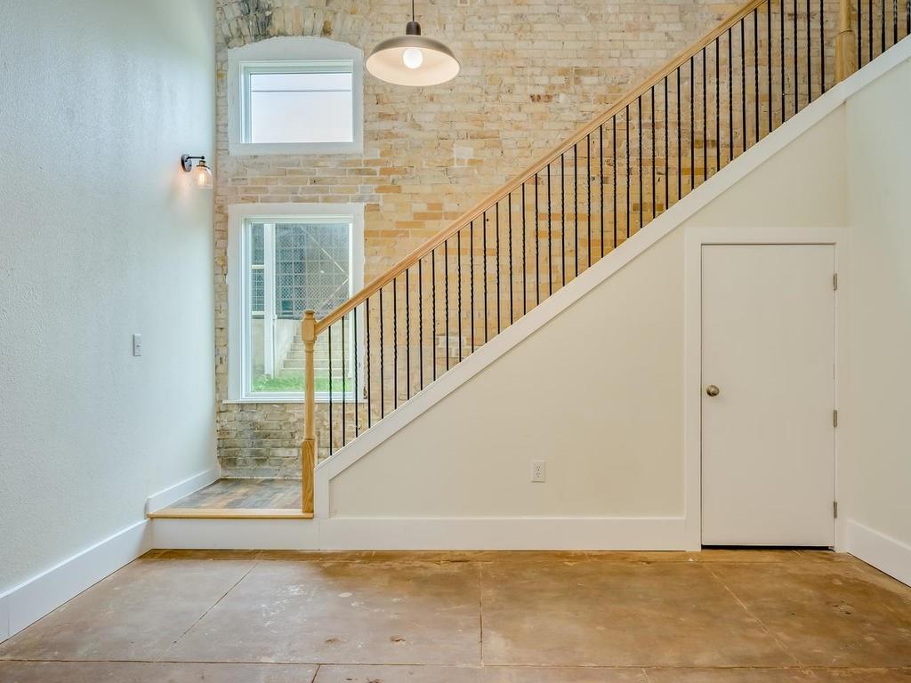 110 S Main St # 104, Elgin, TX 78621