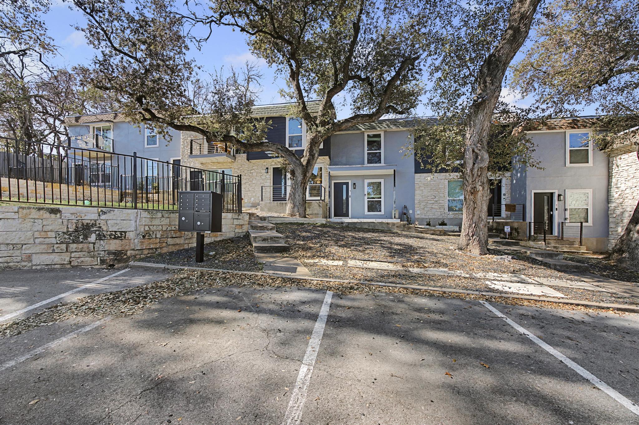 3806 Southridge Dr # 4, Austin, TX 78704