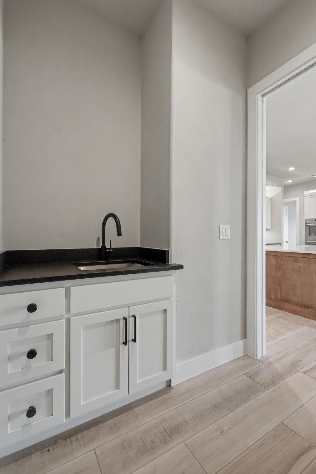 1837 Art Adams Way, Spicewood, TX 78669