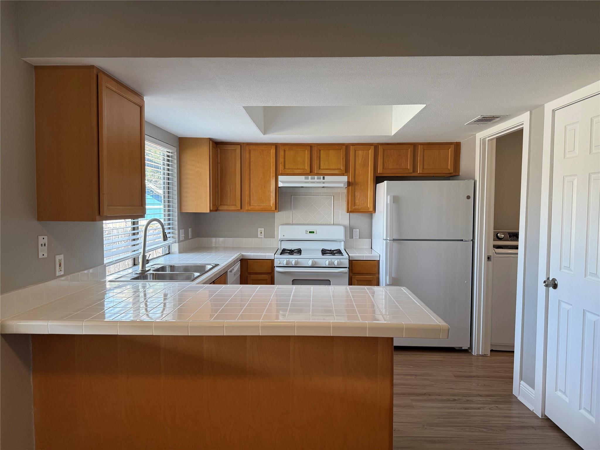 10008 Barrington Cv, Austin, TX 78753