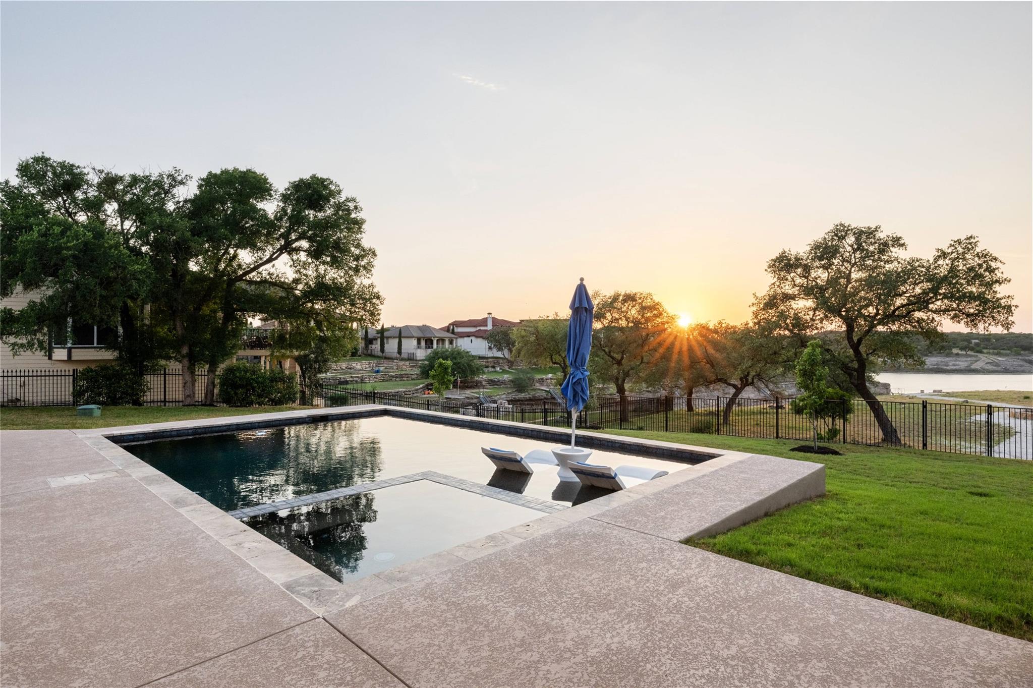2912 Patriot Dr, Lago Vista, TX 78645