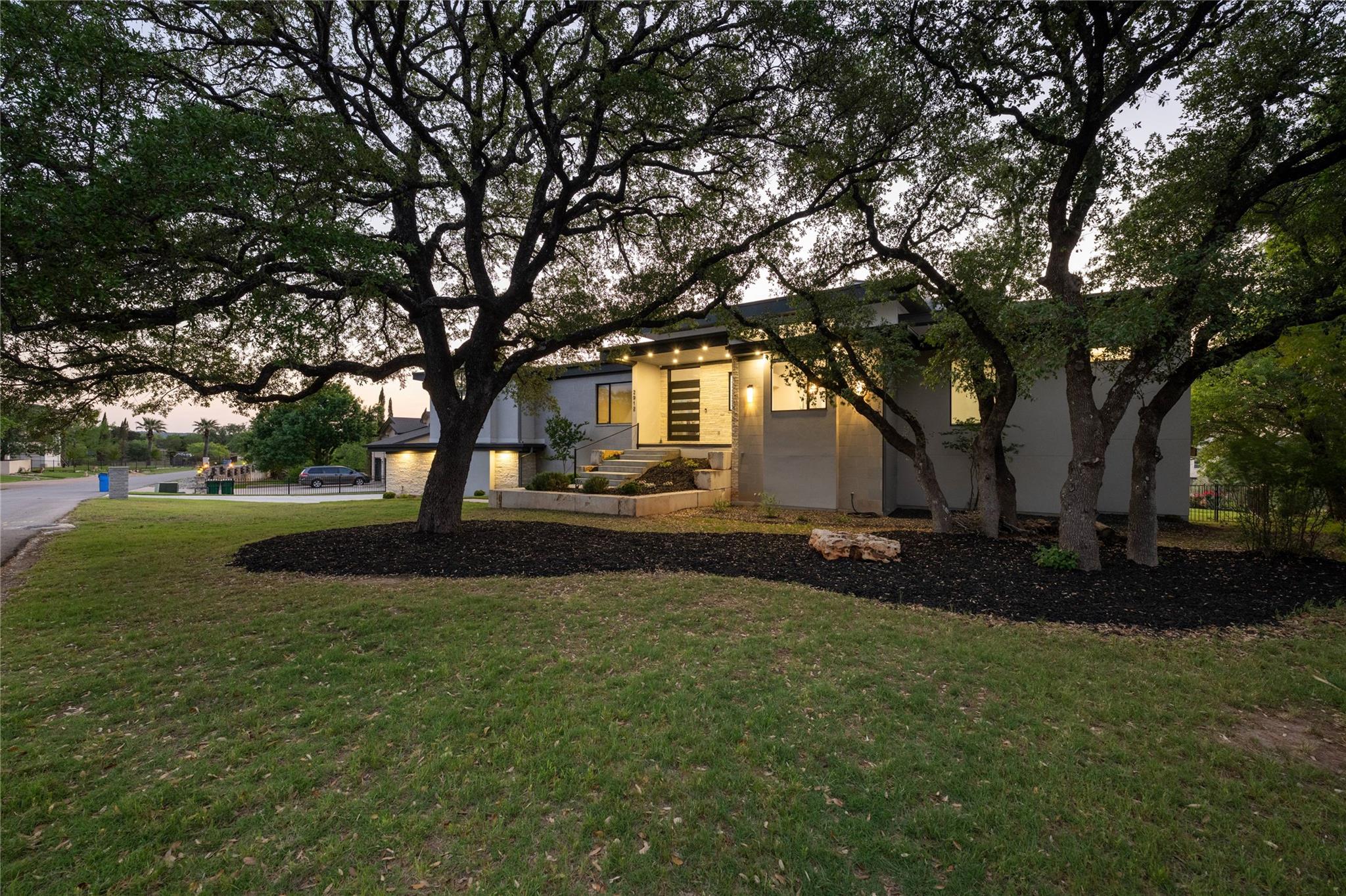 2912 Patriot Dr, Lago Vista, TX 78645