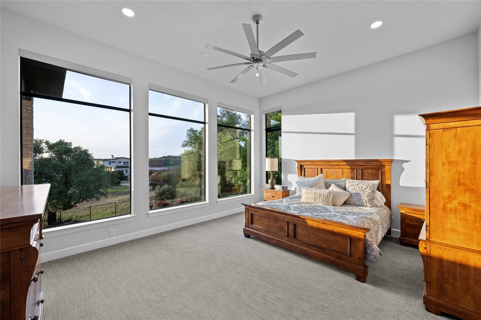 2912 Patriot Dr, Lago Vista, TX 78645