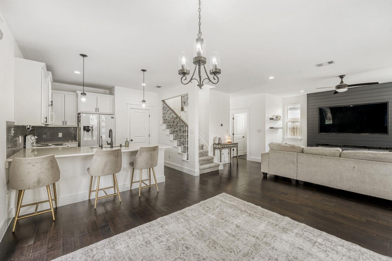 125 Irene St, Elgin, TX 78621