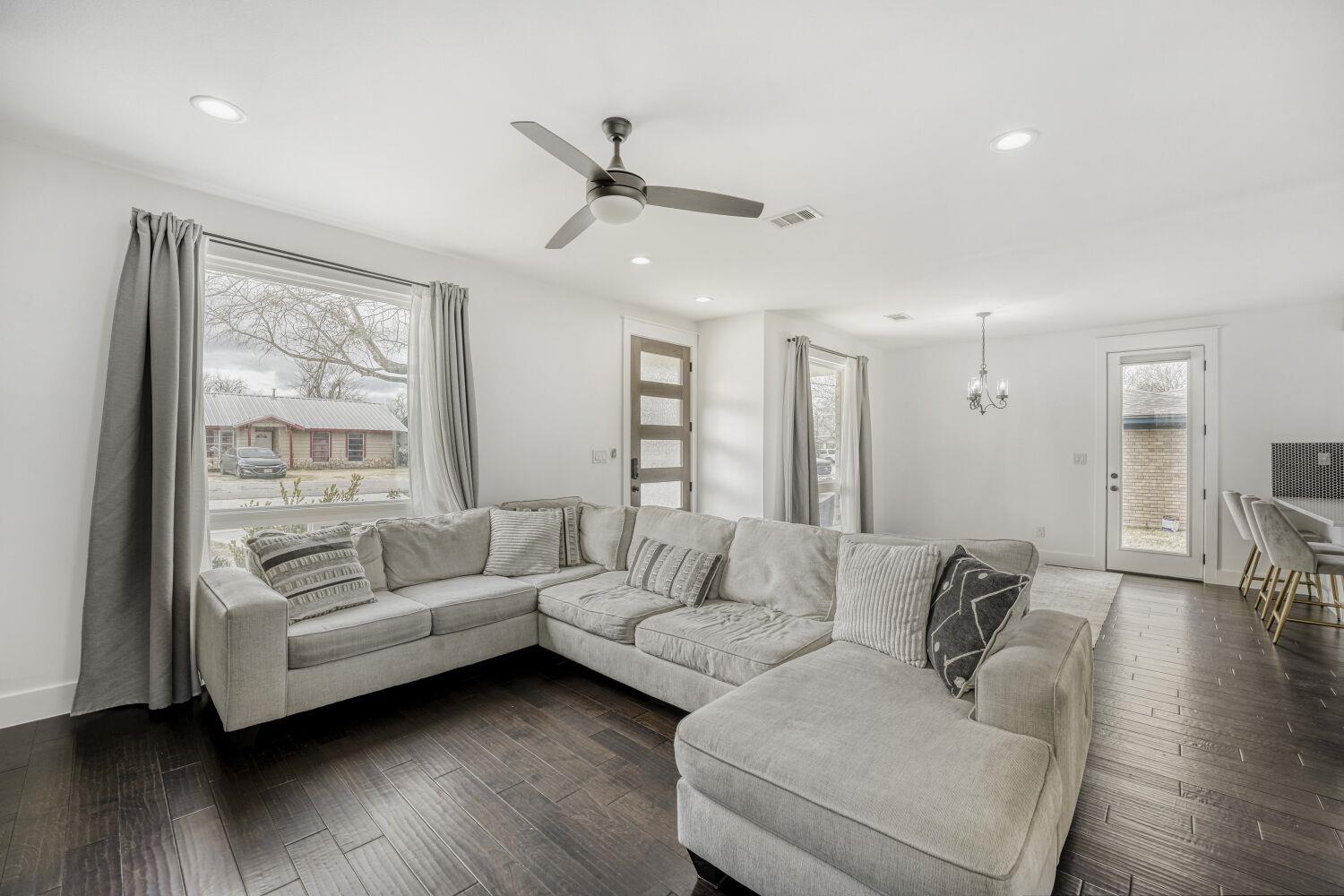 125 Irene St, Elgin, TX 78621