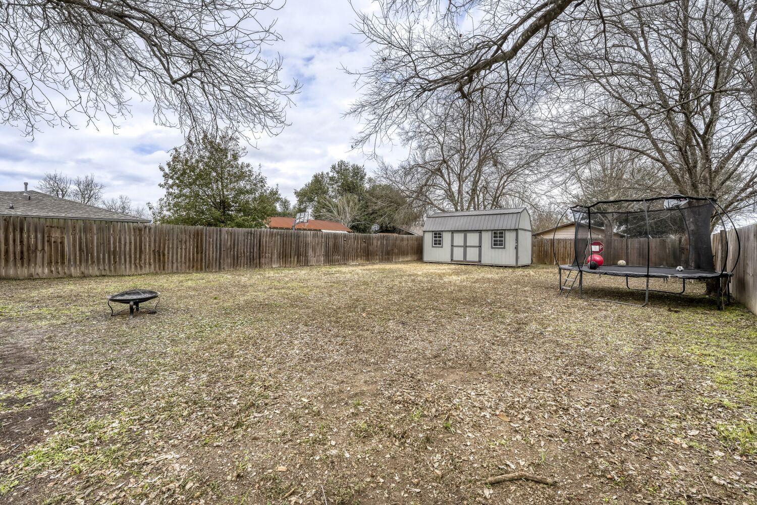 125 Irene St, Elgin, TX 78621
