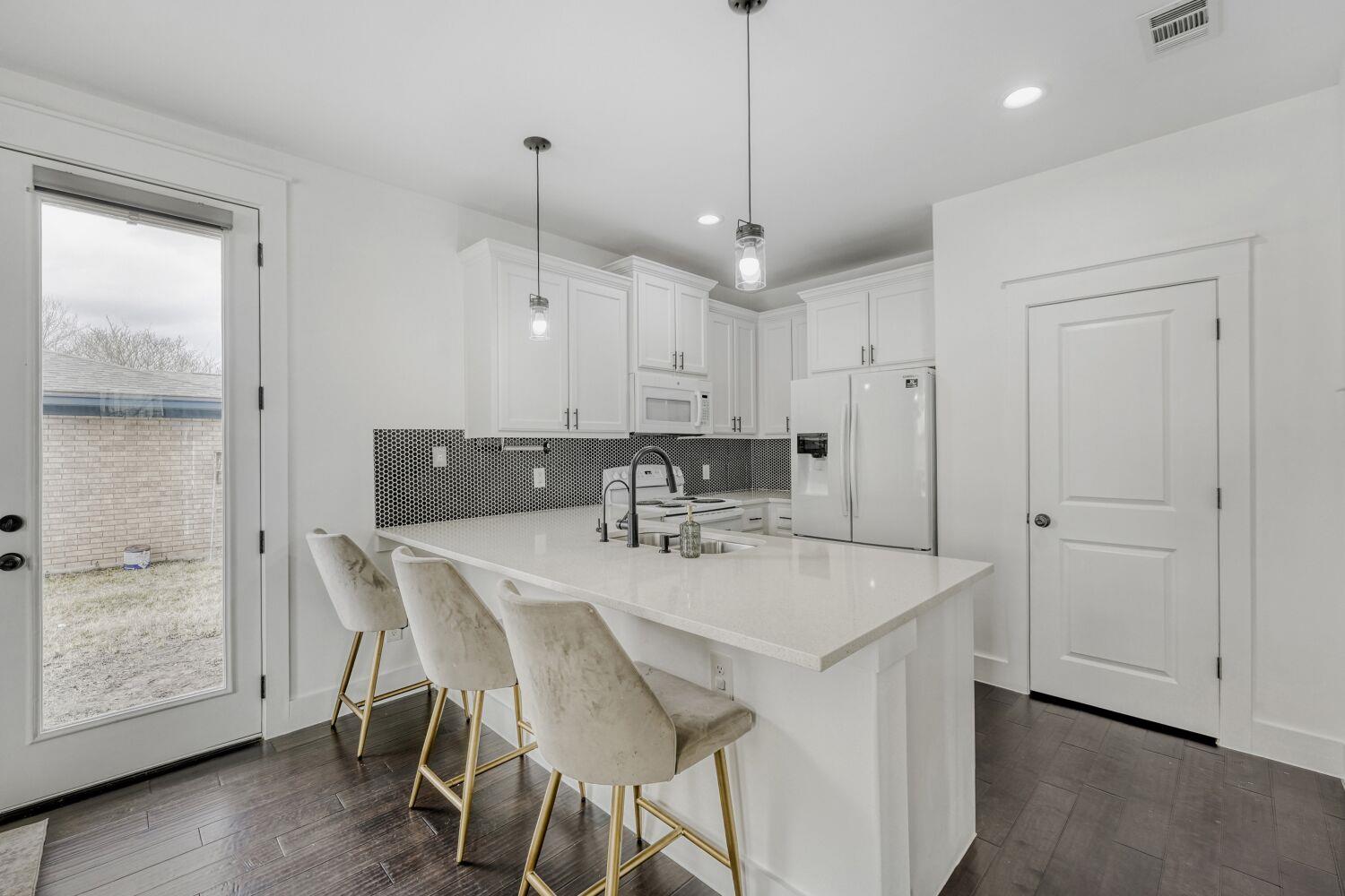 125 Irene St, Elgin, TX 78621