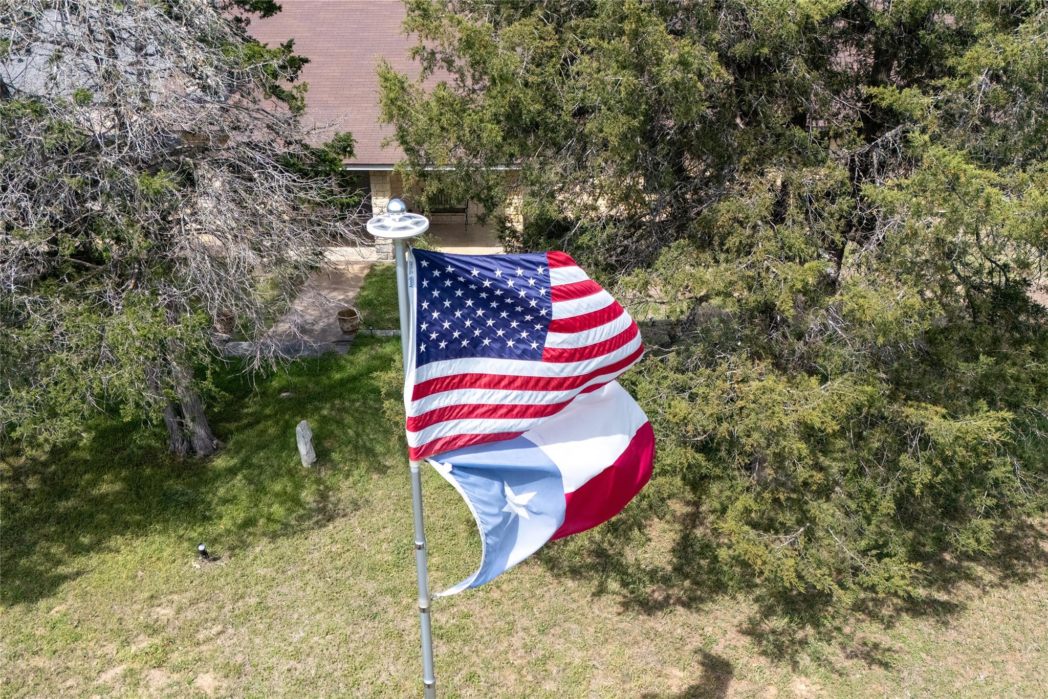 491 Herron Trl, McDade, TX 78650