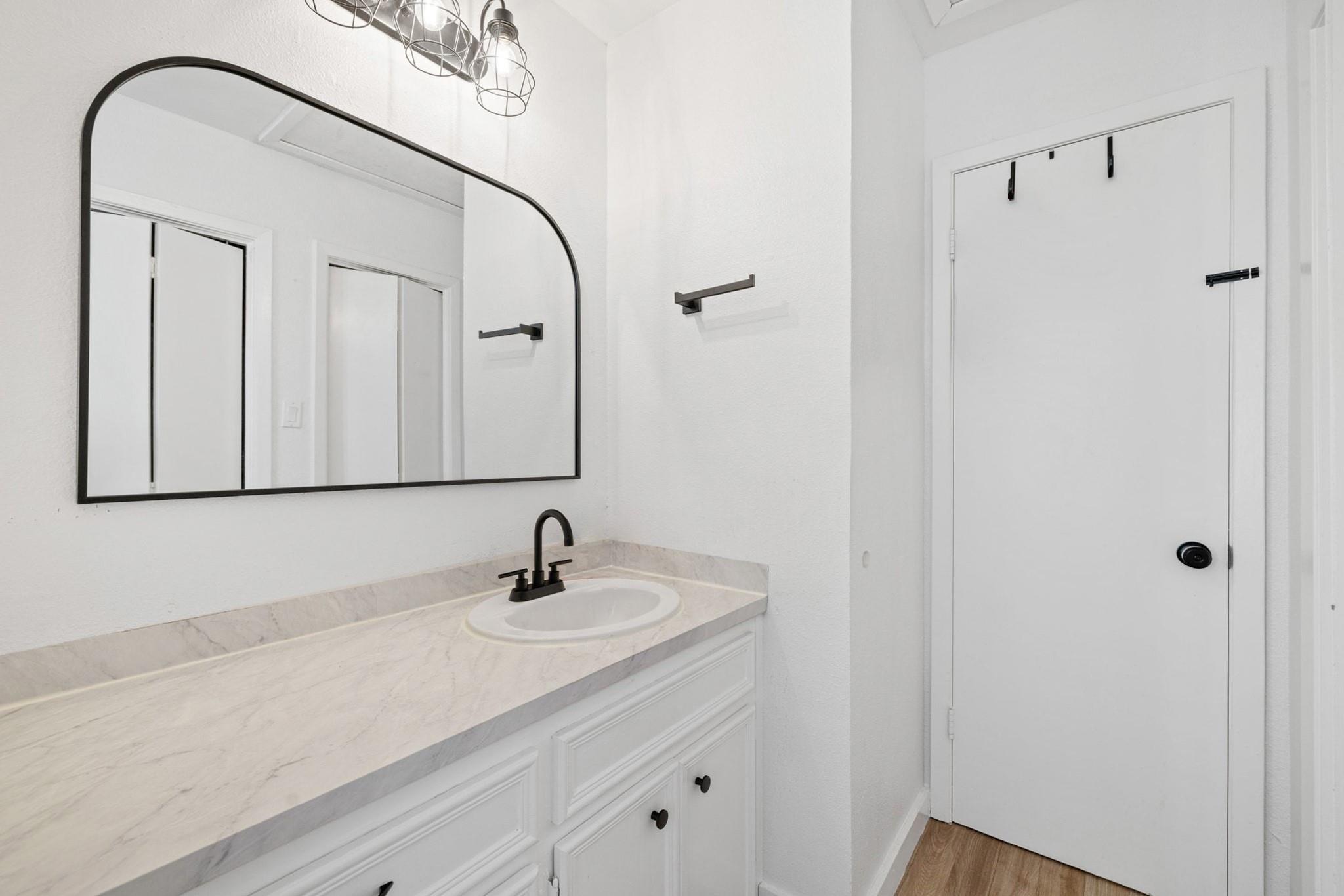 1010 W Rundberg Ln # 30, Austin, TX 78758