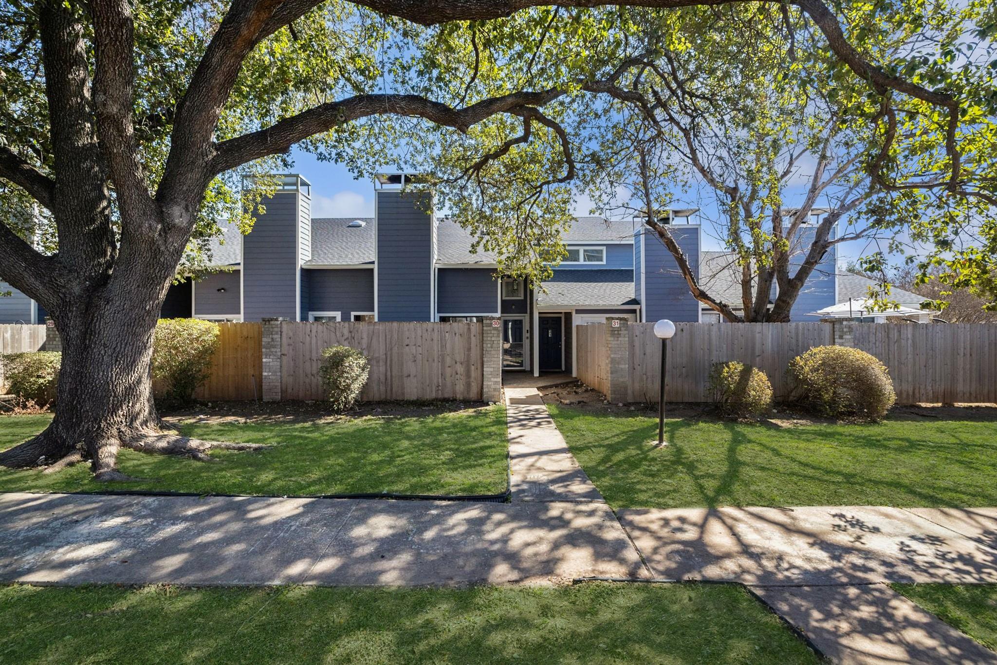 1010 W Rundberg Ln # 30, Austin, TX 78758