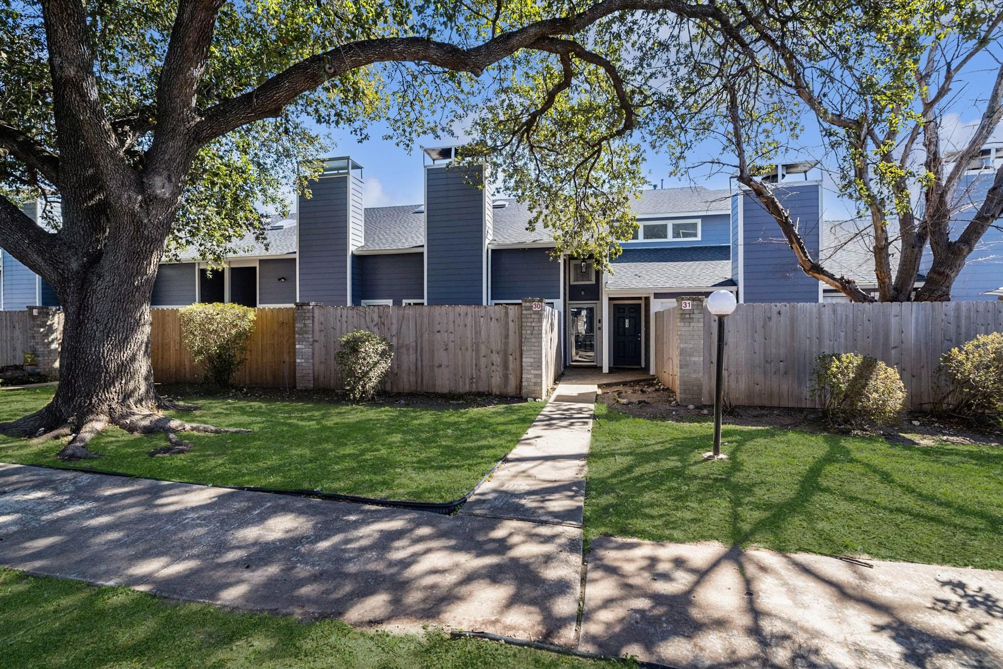 1010 W Rundberg Ln # 30, Austin, TX 78758