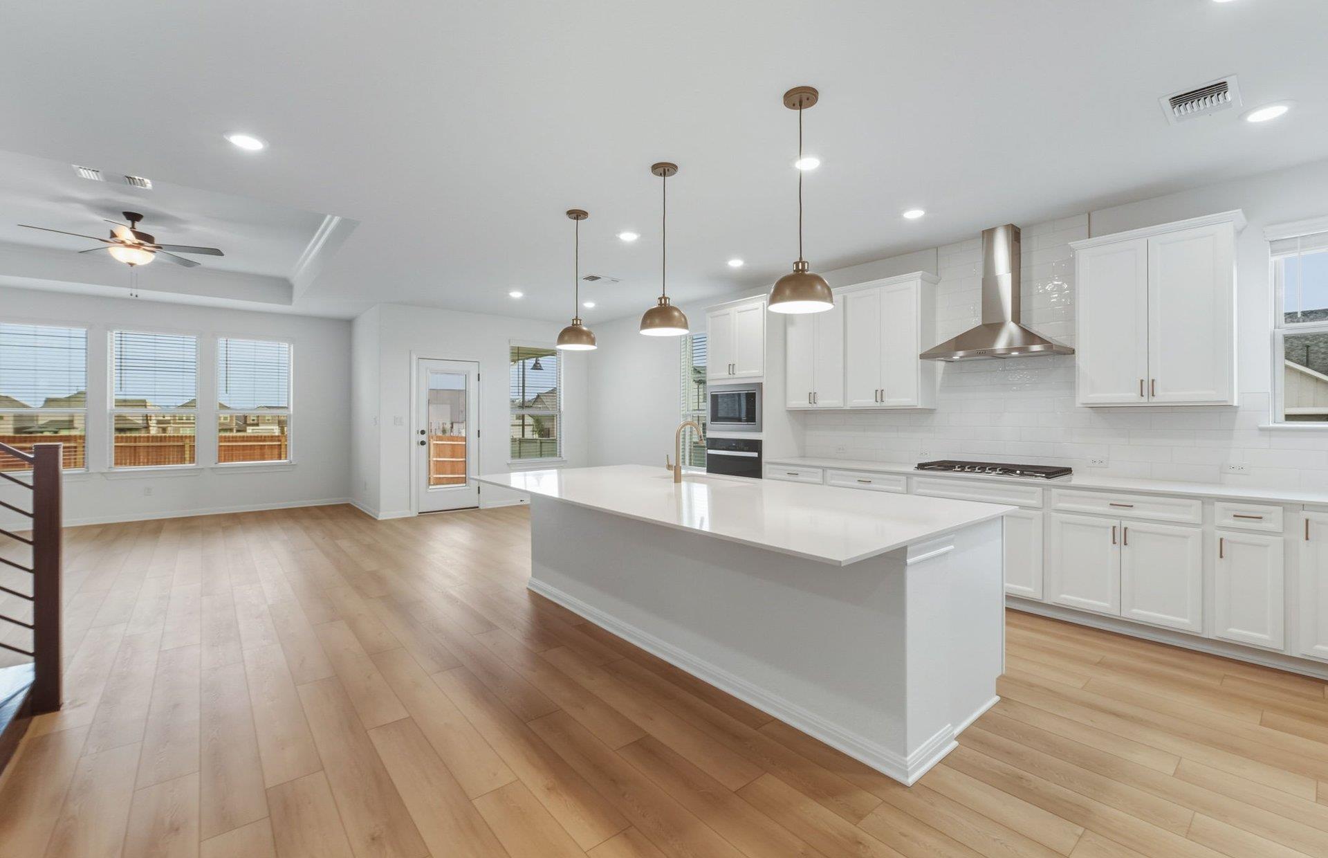 100 Darlington Ct, Liberty Hill, TX 78642