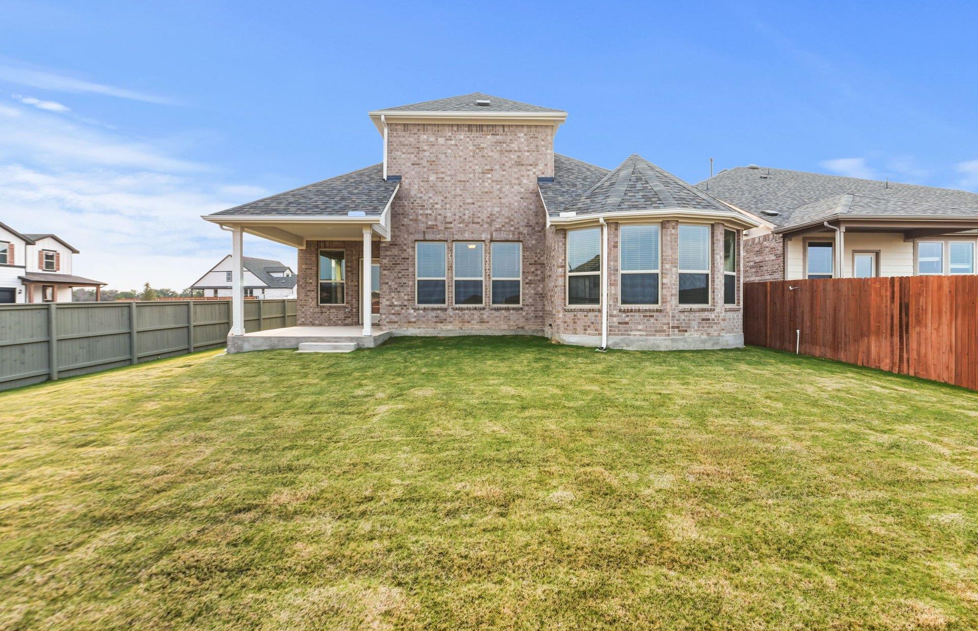 100 Darlington Ct, Liberty Hill, TX 78642