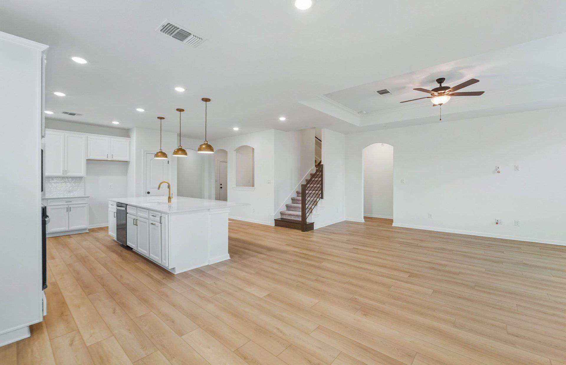 100 Darlington Ct, Liberty Hill, TX 78642