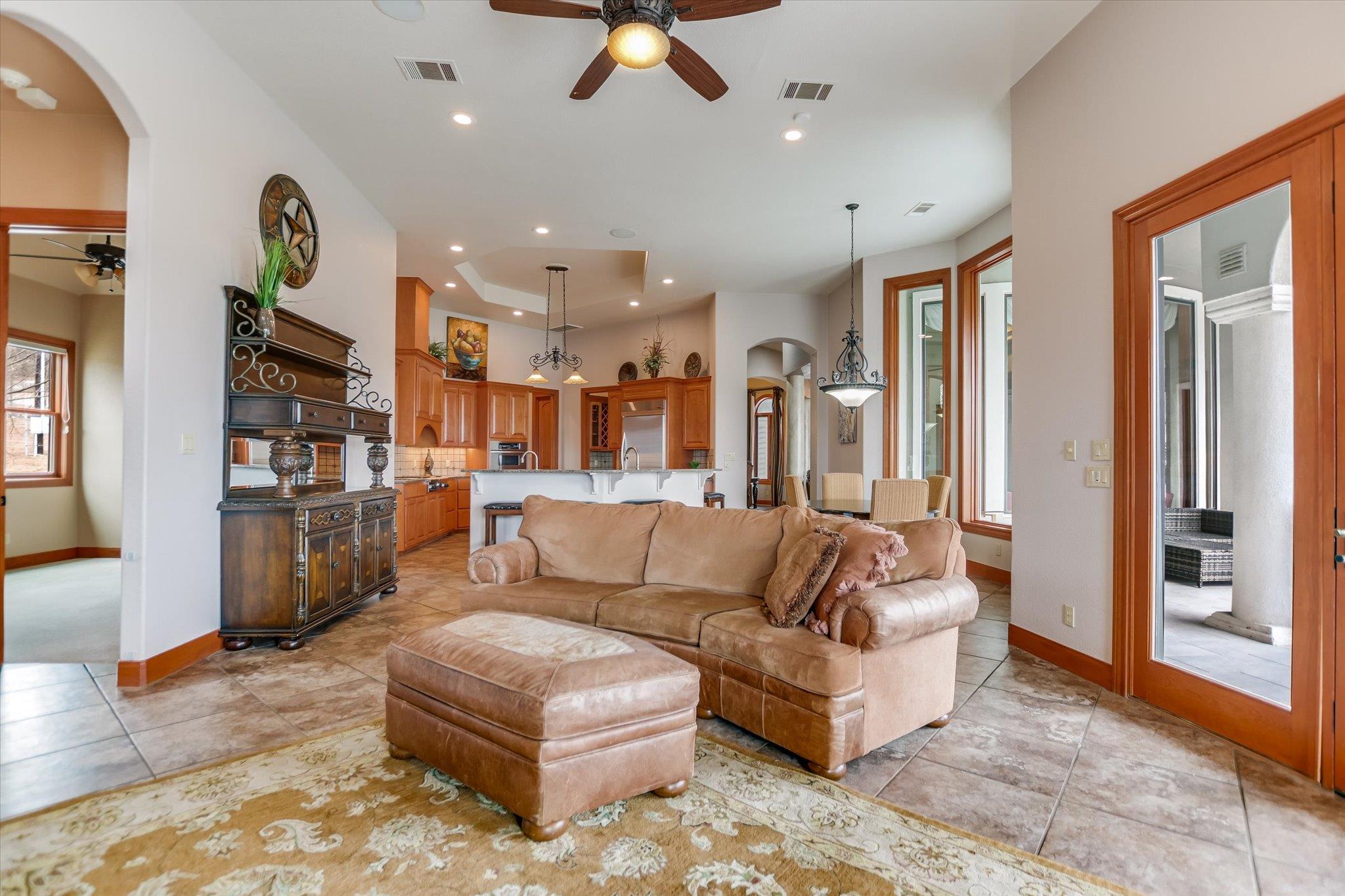 301 Circle Dr, Horseshoe Bay, TX 78657