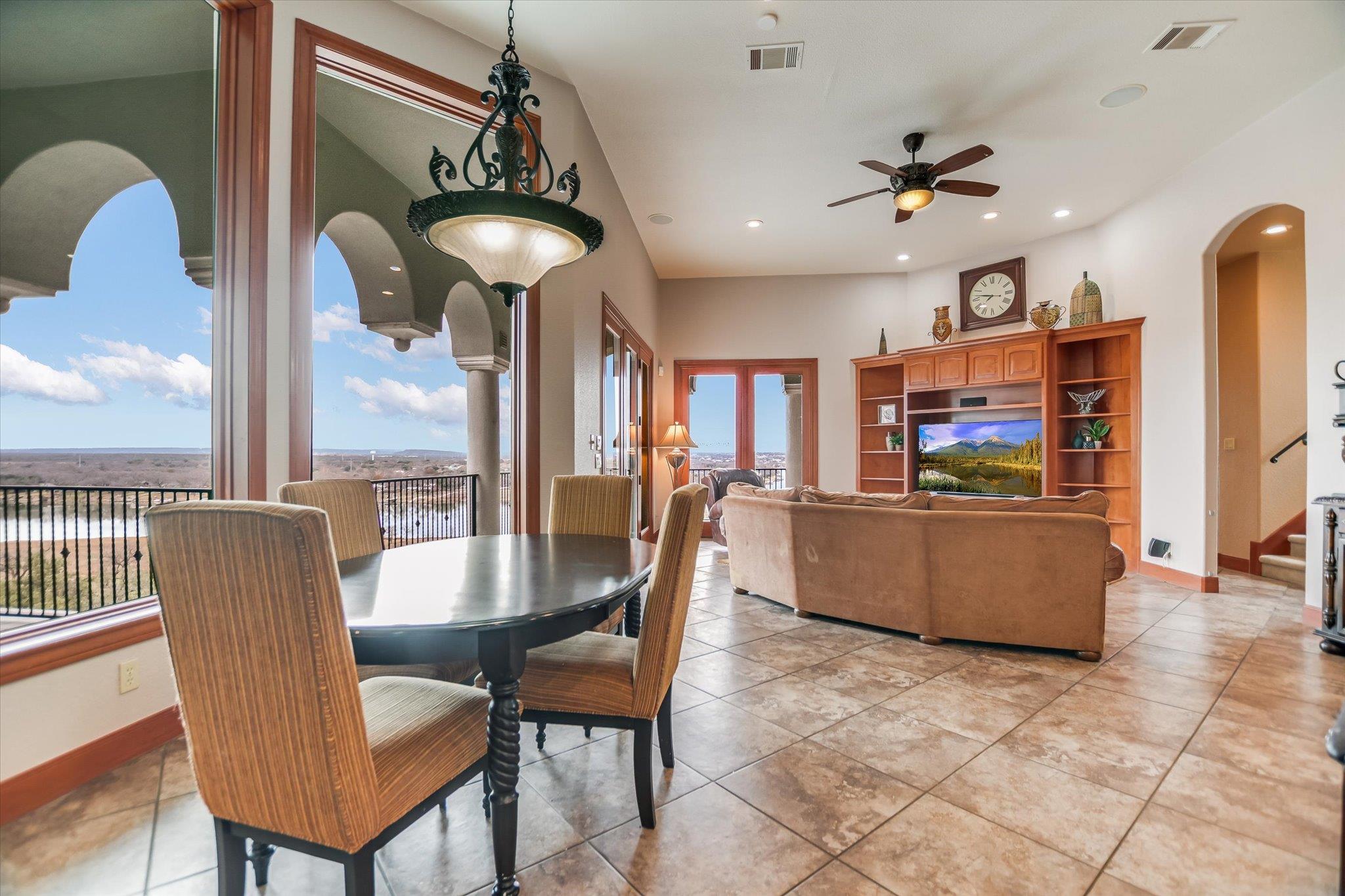 301 Circle Dr, Horseshoe Bay, TX 78657