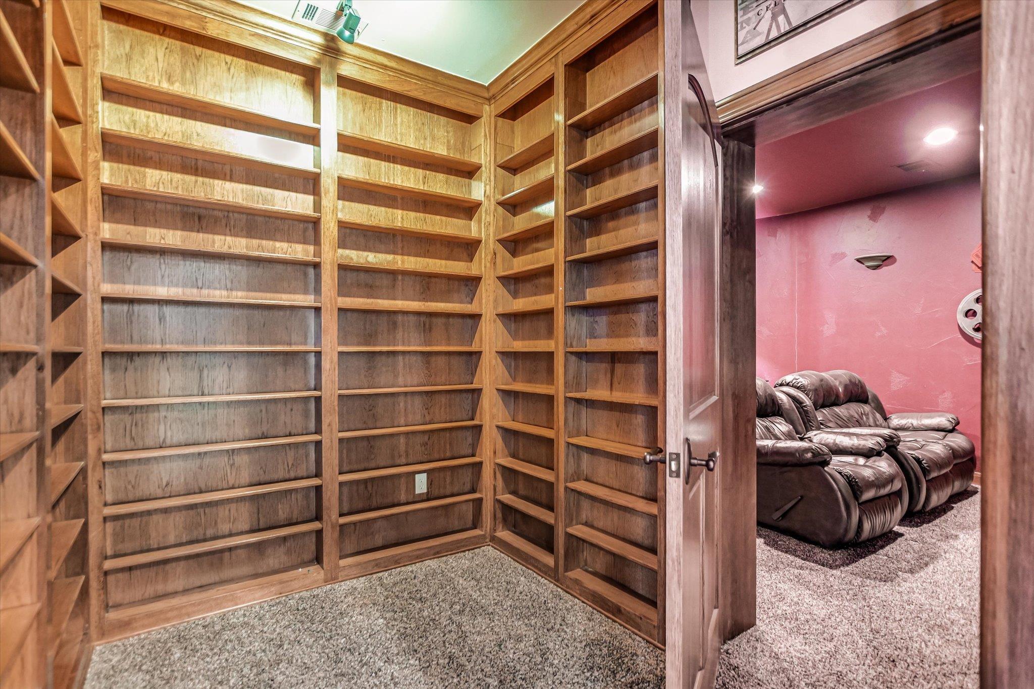 301 Circle Dr, Horseshoe Bay, TX 78657