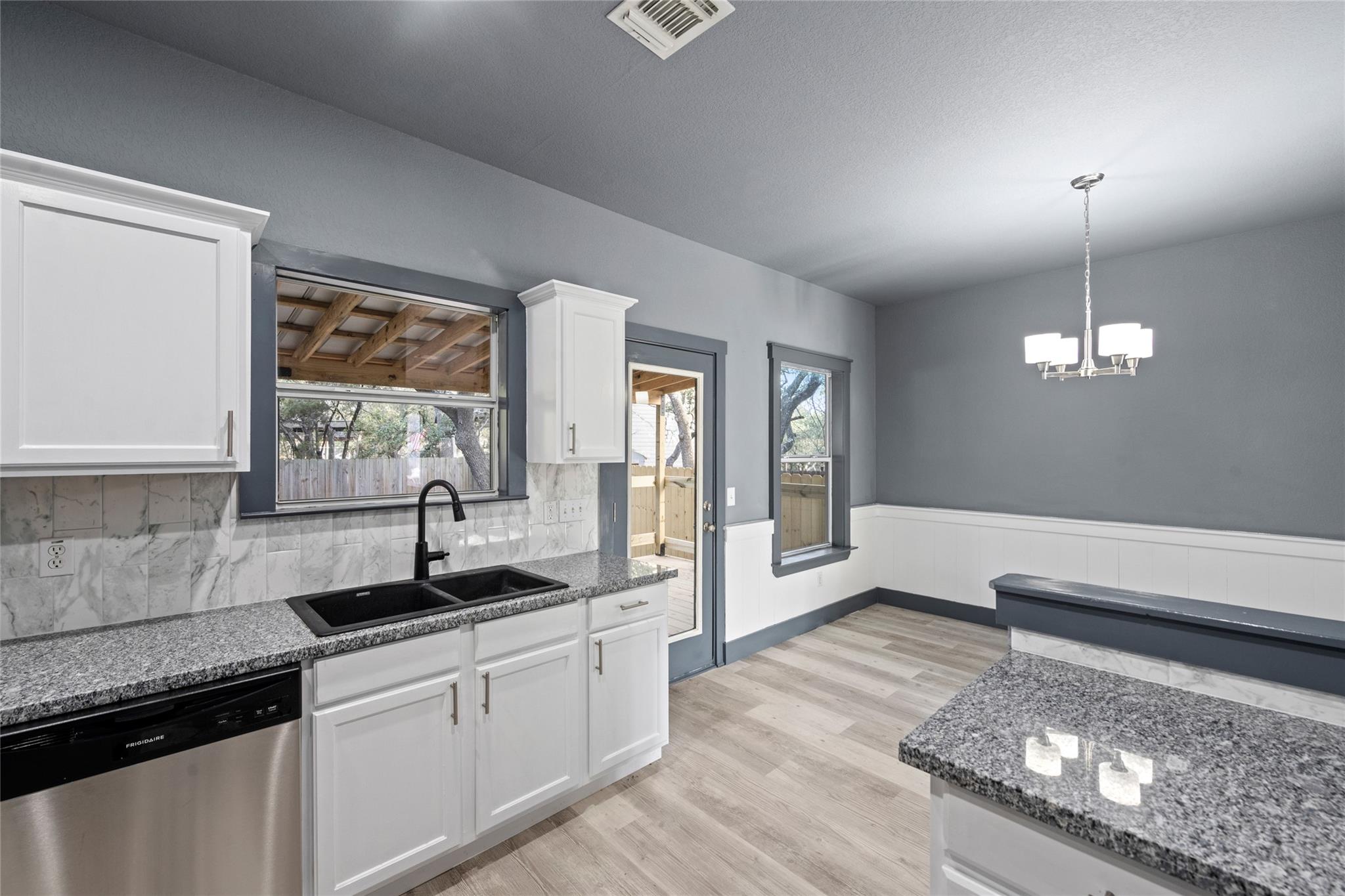 38 Deer Ridge Rd, Wimberley, TX 78676