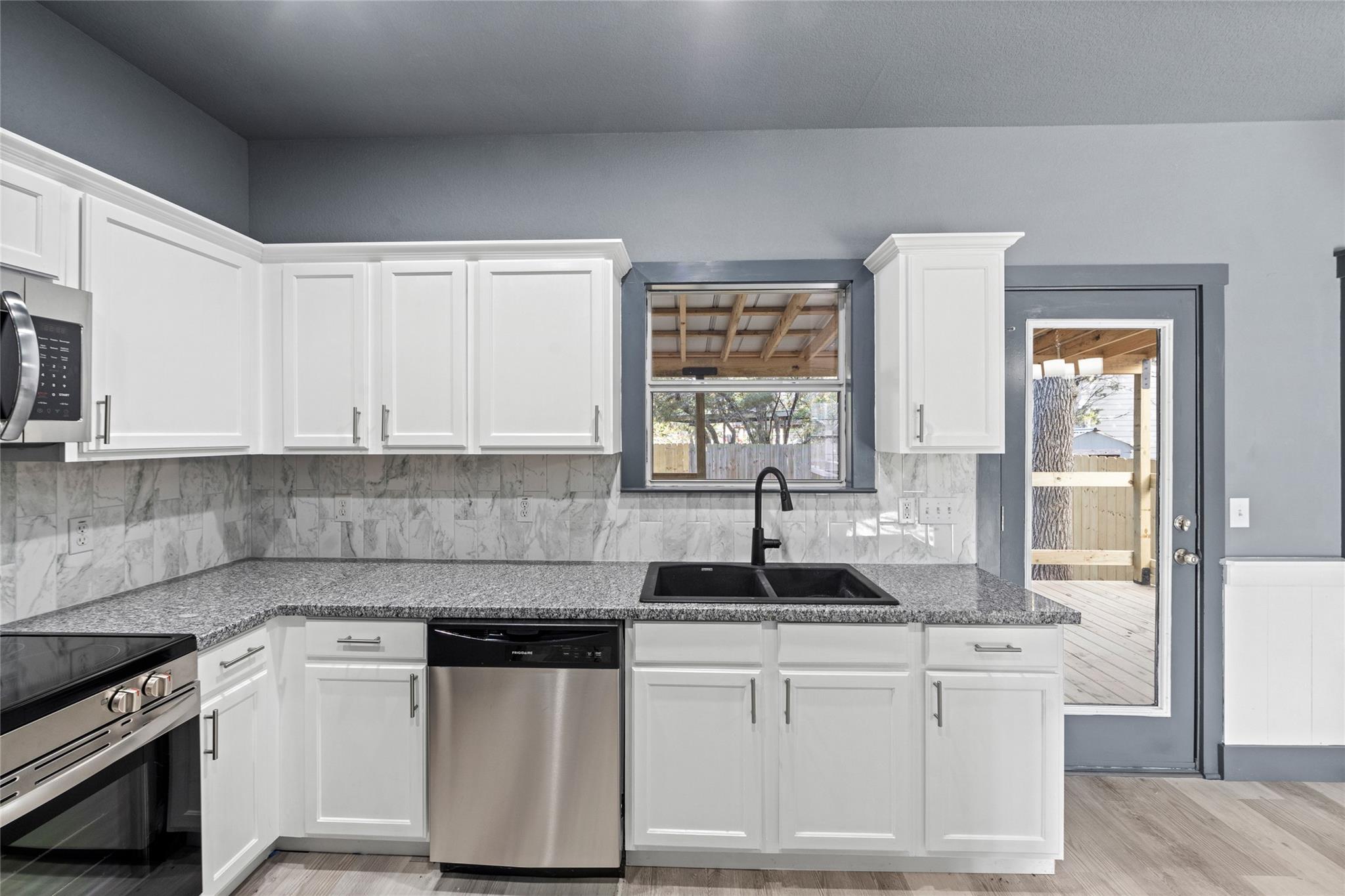 38 Deer Ridge Rd, Wimberley, TX 78676