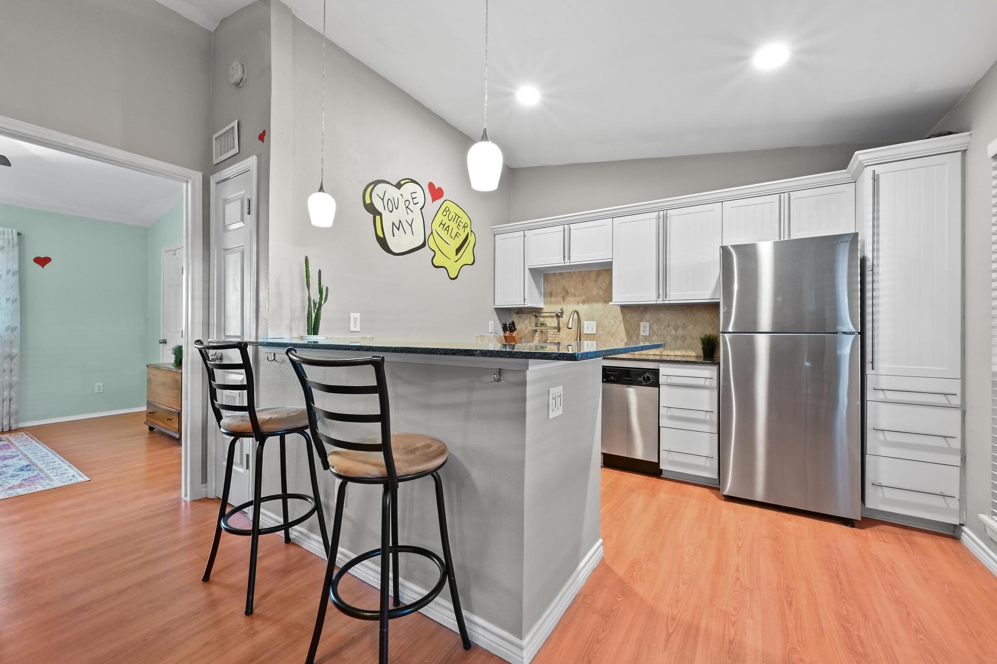 2021 Bluebonnet Ln # 203, Austin, TX 78704