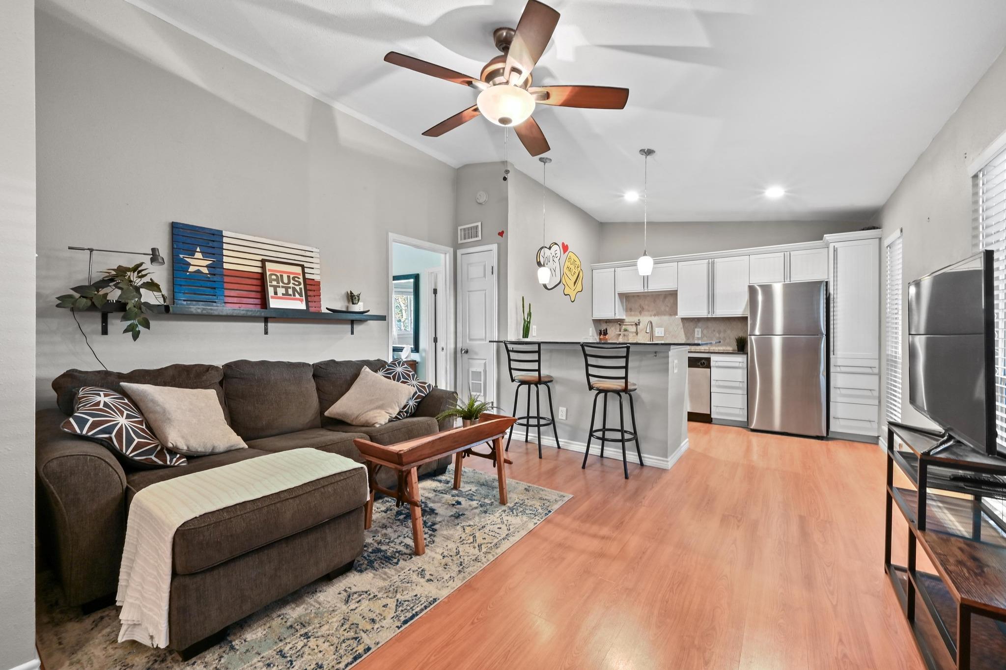 2021 Bluebonnet Ln # 203, Austin, TX 78704