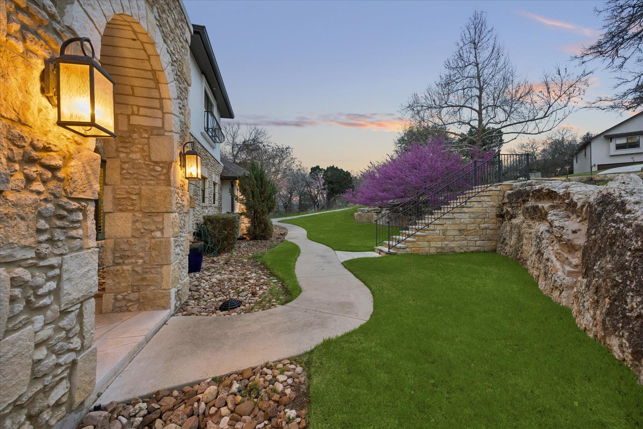 1100 High Lonesome St, Leander, TX 78641