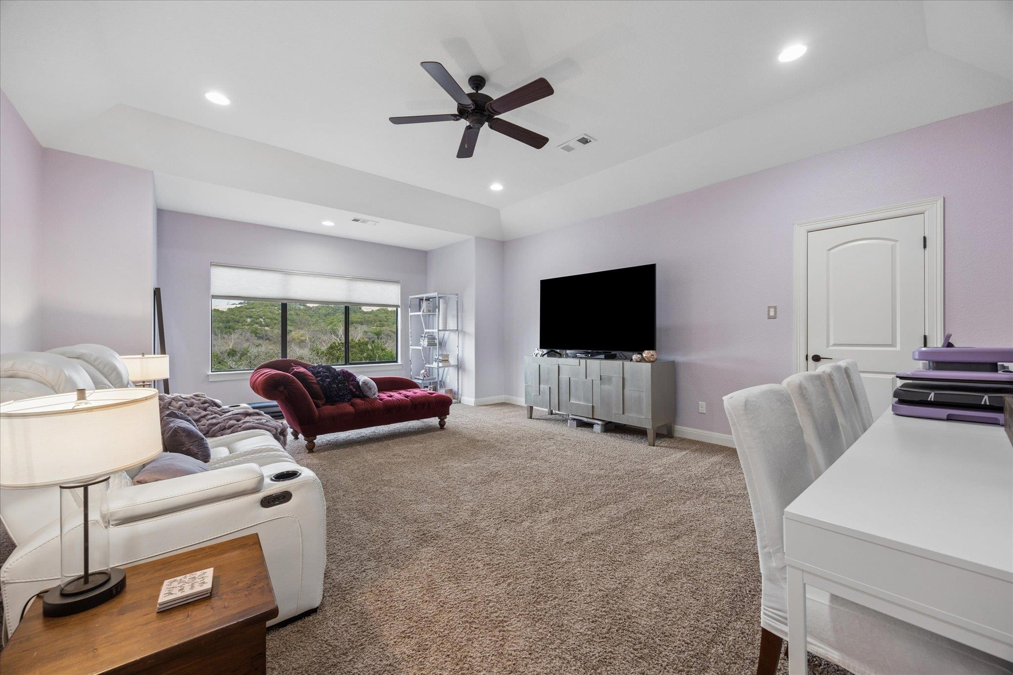 1100 High Lonesome St, Leander, TX 78641