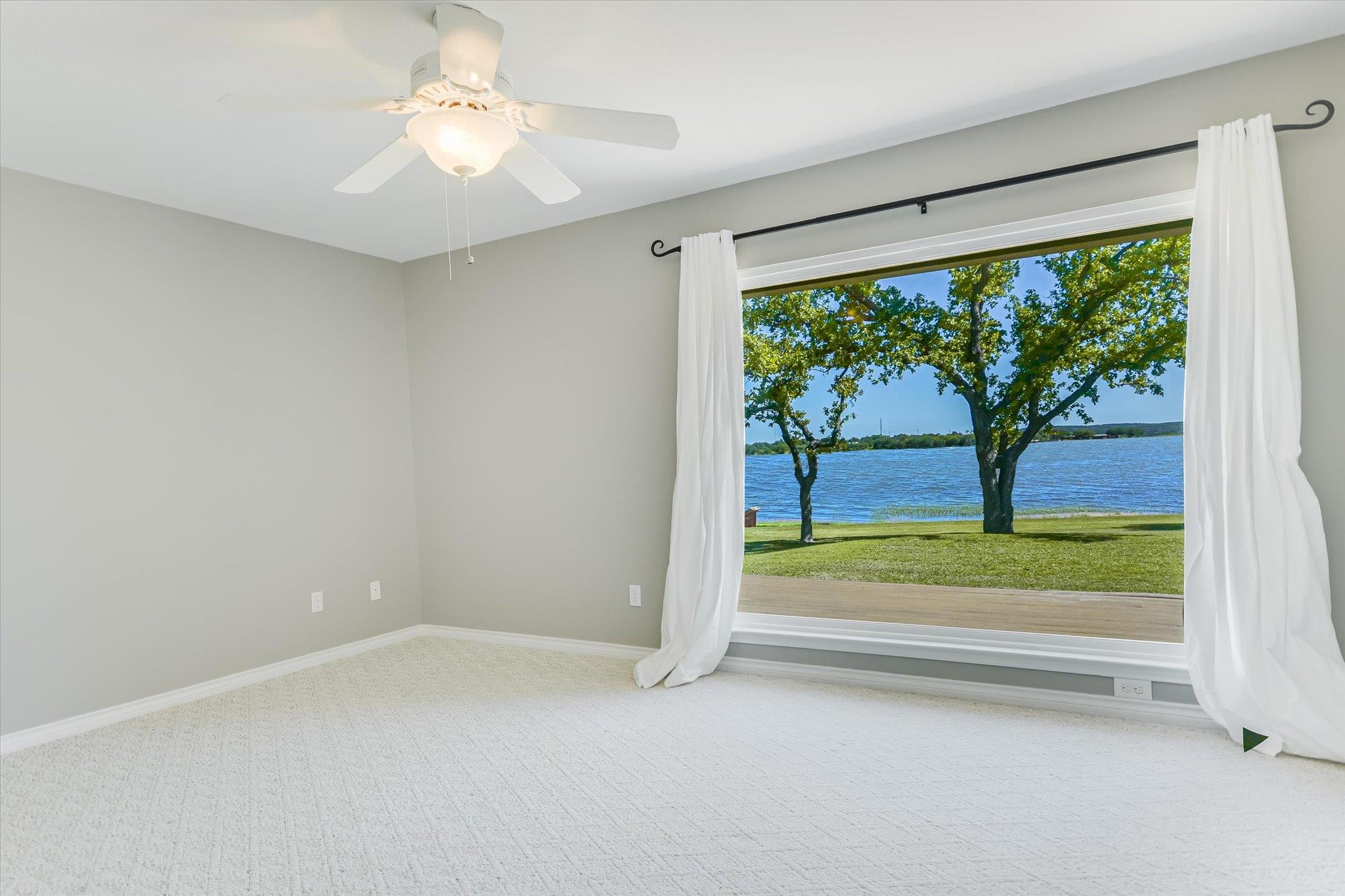 106 Agarita Dr, Burnet, TX 78611