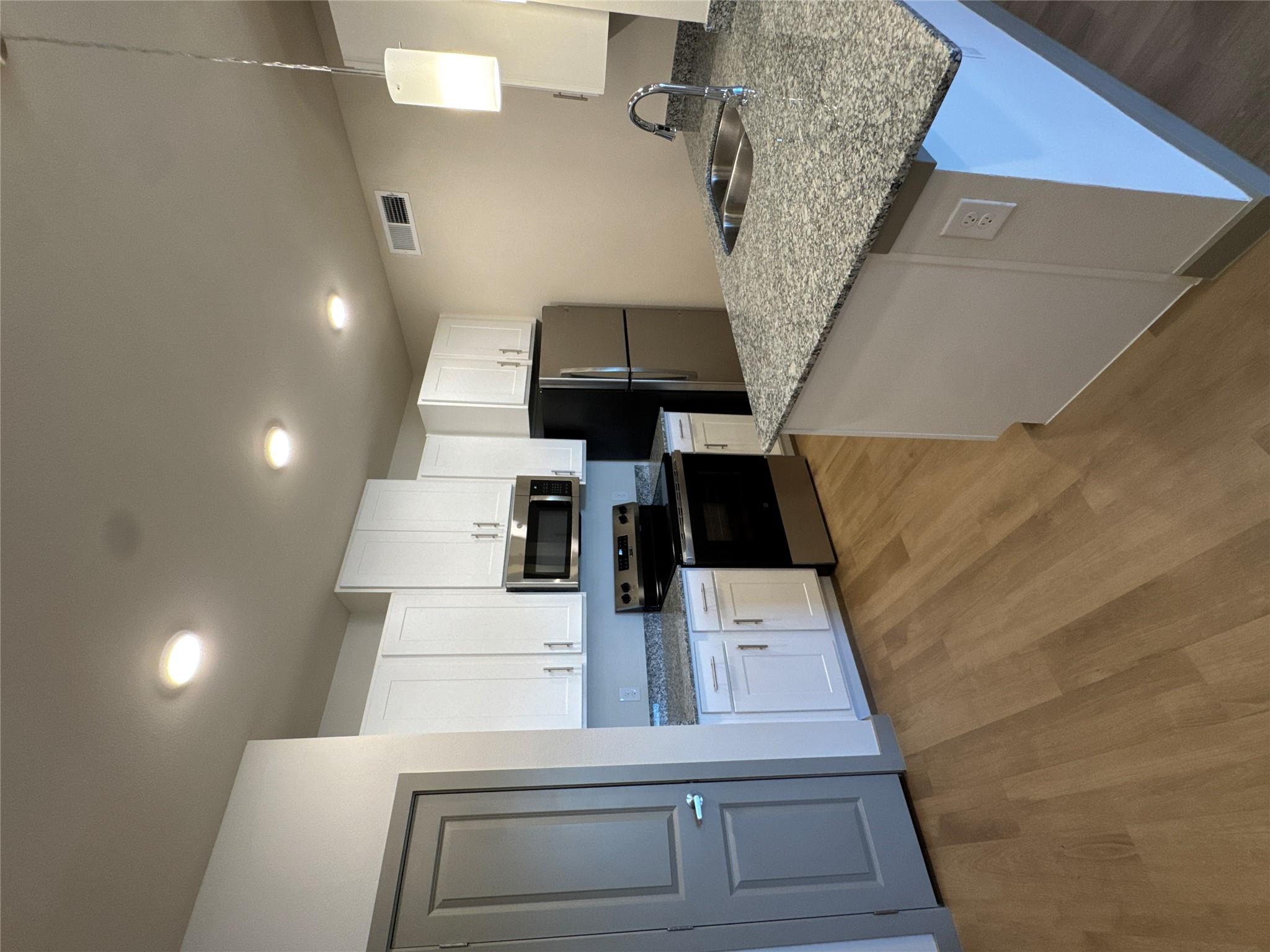 691 Union Chapel Rd # B1, Cedar Creek, TX 78612