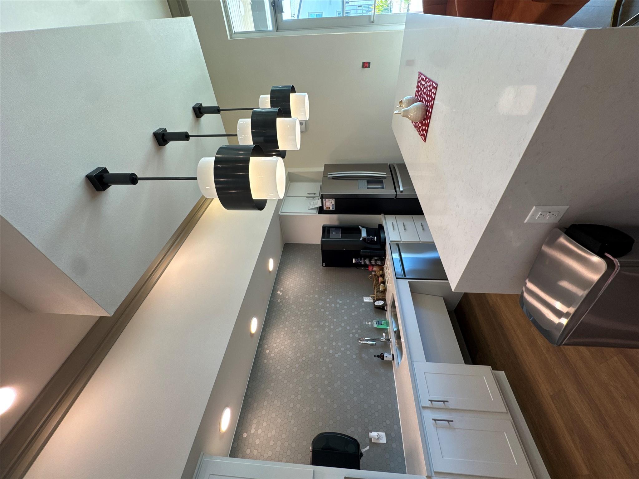 691 Union Chapel Rd # B1, Cedar Creek, TX 78612