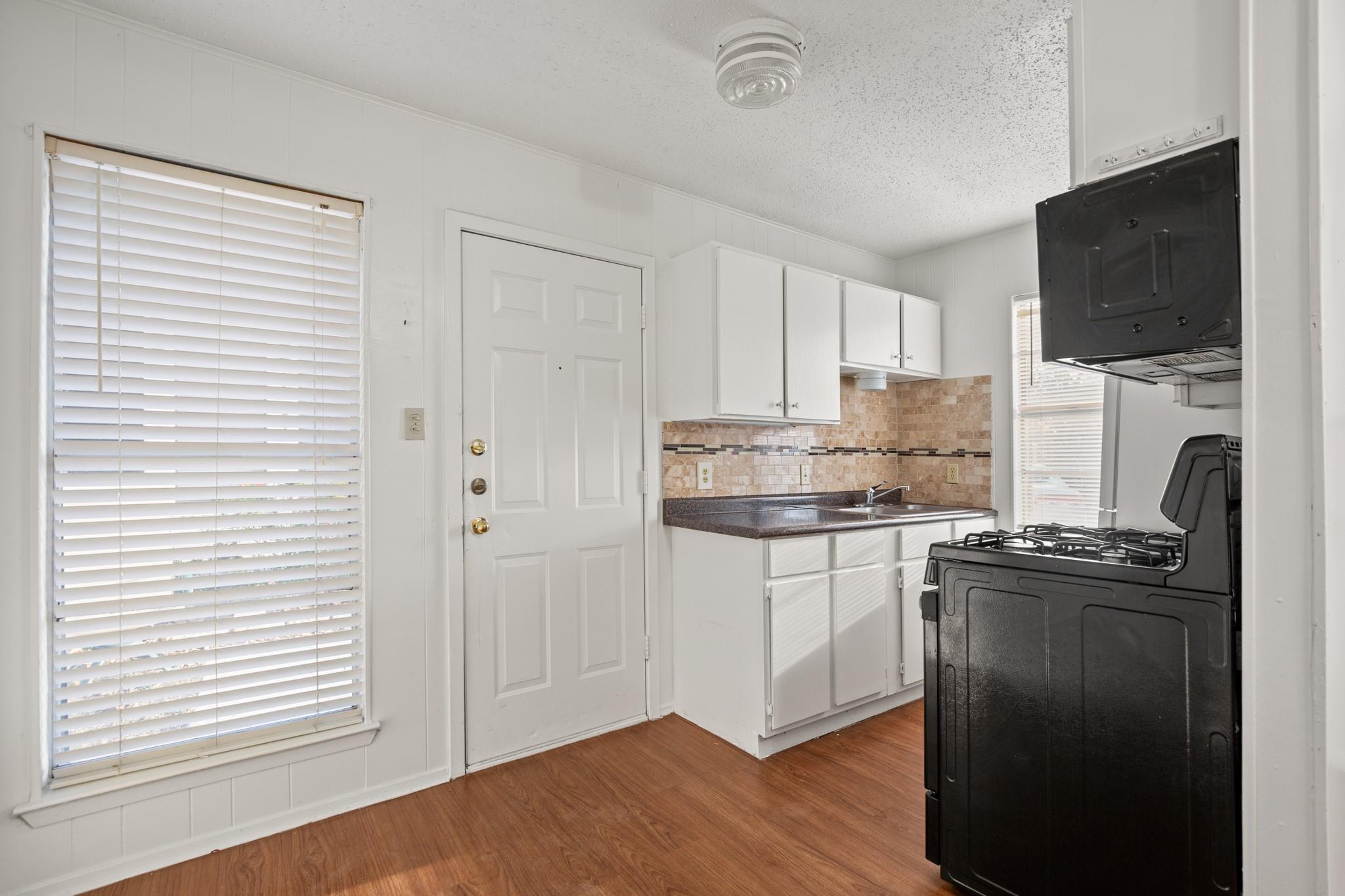 5300 Guadalupe St # 108, Austin, TX 78751