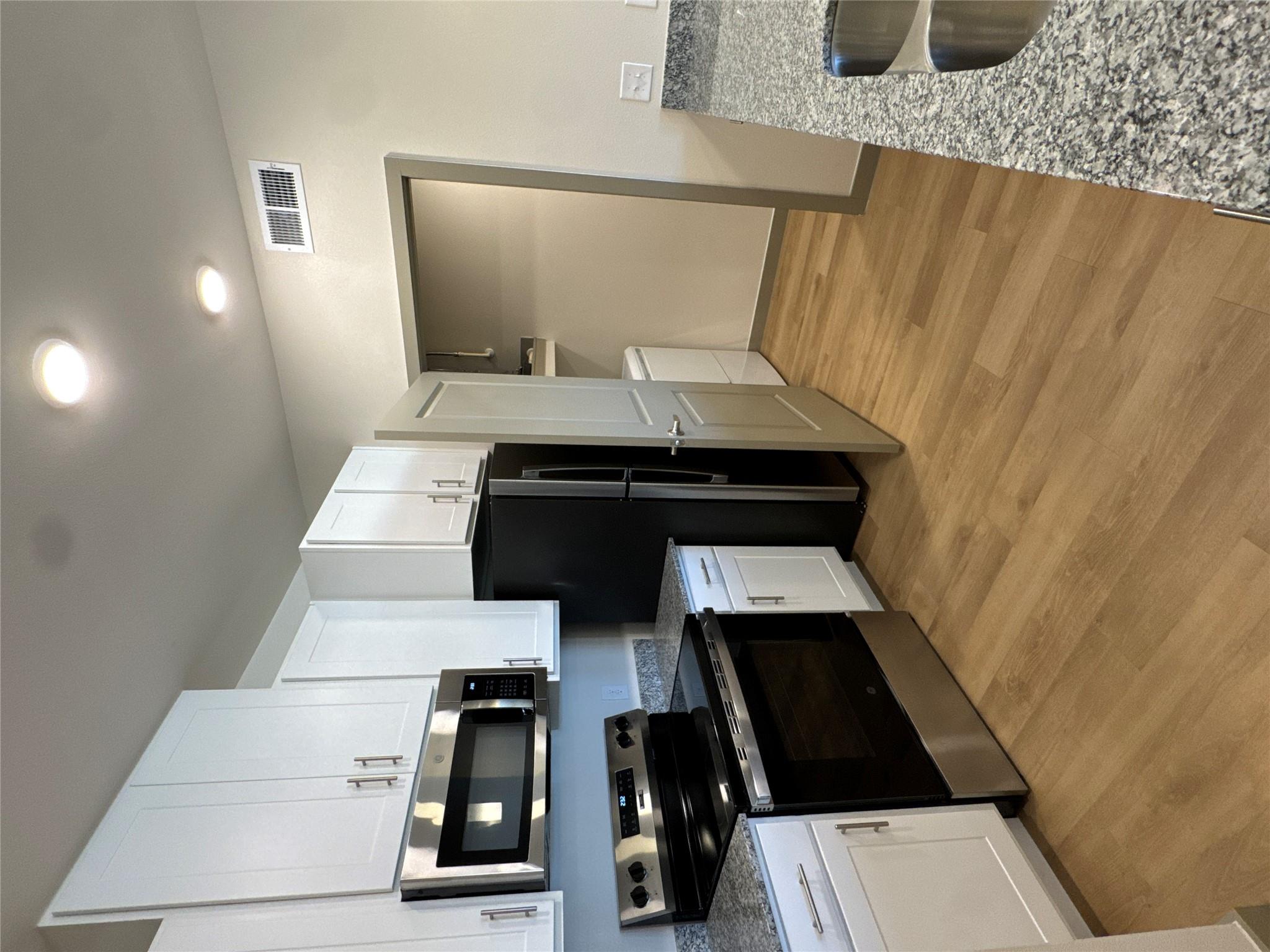 691 Union Chapel Rd # B2, Cedar Creek, TX 78612