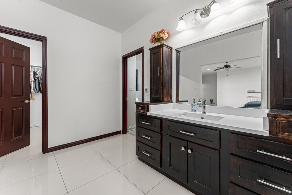 1206 Walter Hoffman Rd, Cedar Creek, TX 78612