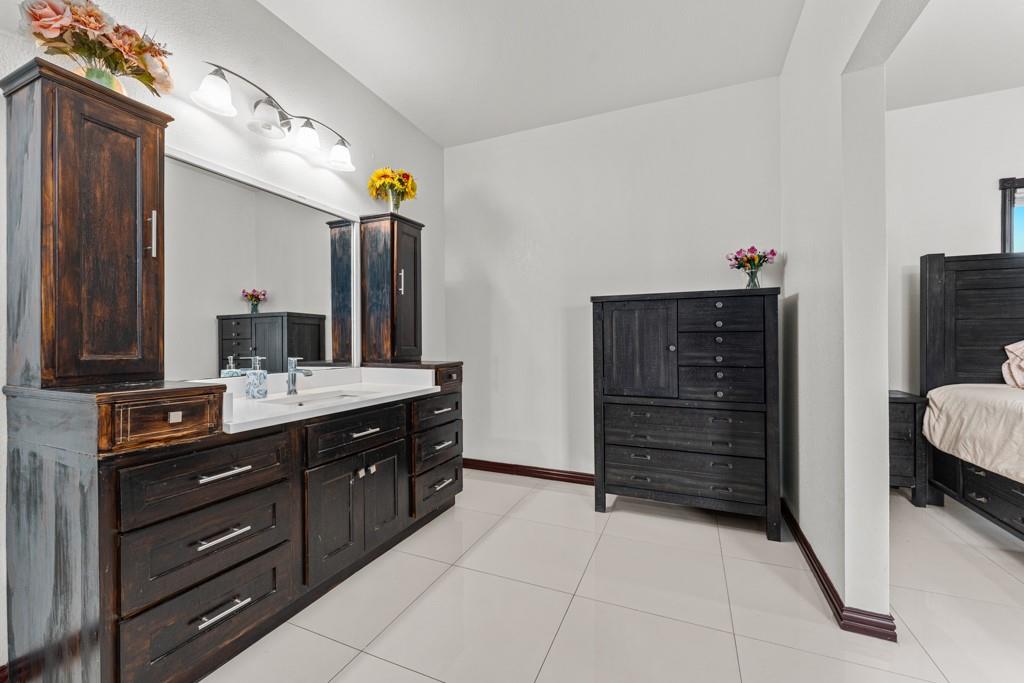 1206 Walter Hoffman Rd, Cedar Creek, TX 78612