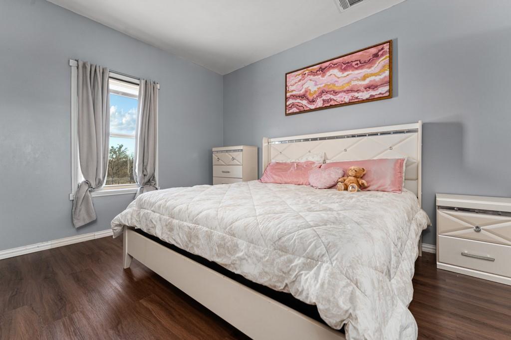 1206 Walter Hoffman Rd, Cedar Creek, TX 78612