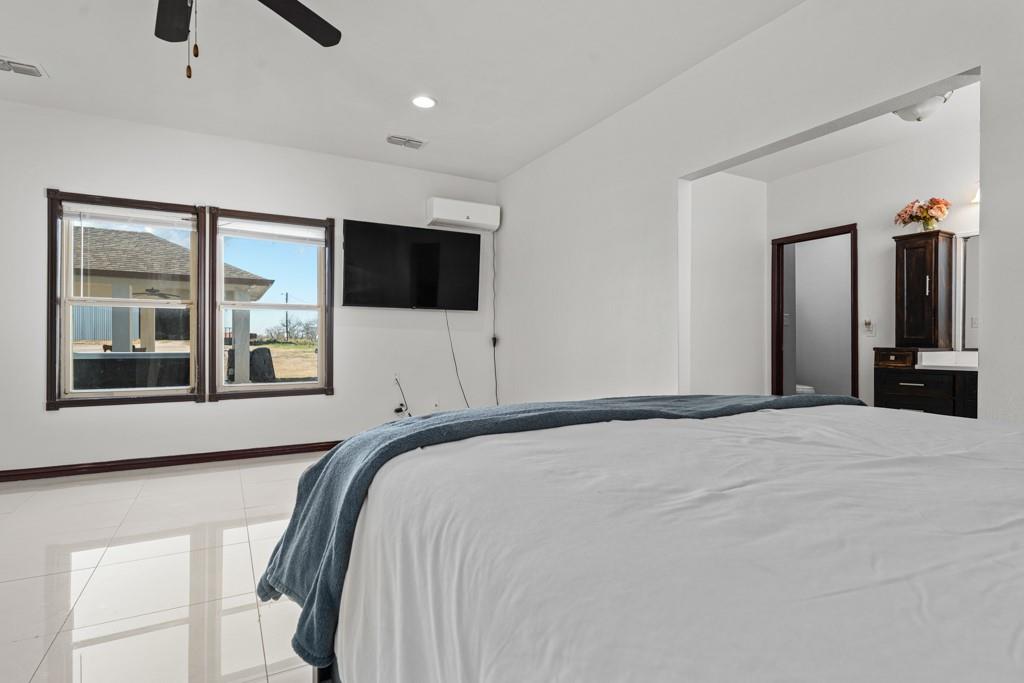 1206 Walter Hoffman Rd, Cedar Creek, TX 78612