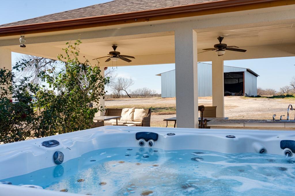 1206 Walter Hoffman Rd, Cedar Creek, TX 78612