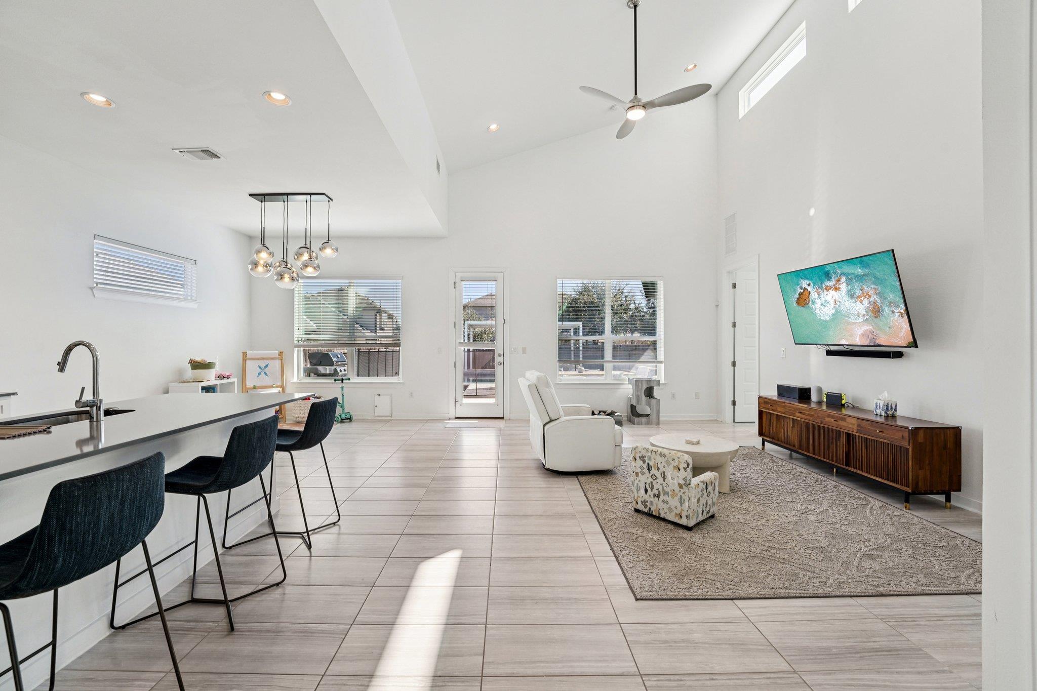 7113 Garnet Mill Ln, Austin, TX 78744