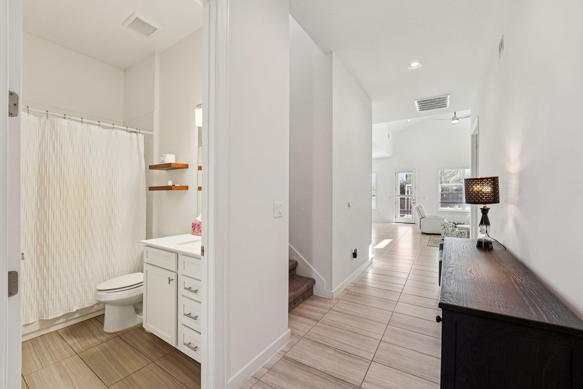 7113 Garnet Mill Ln, Austin, TX 78744