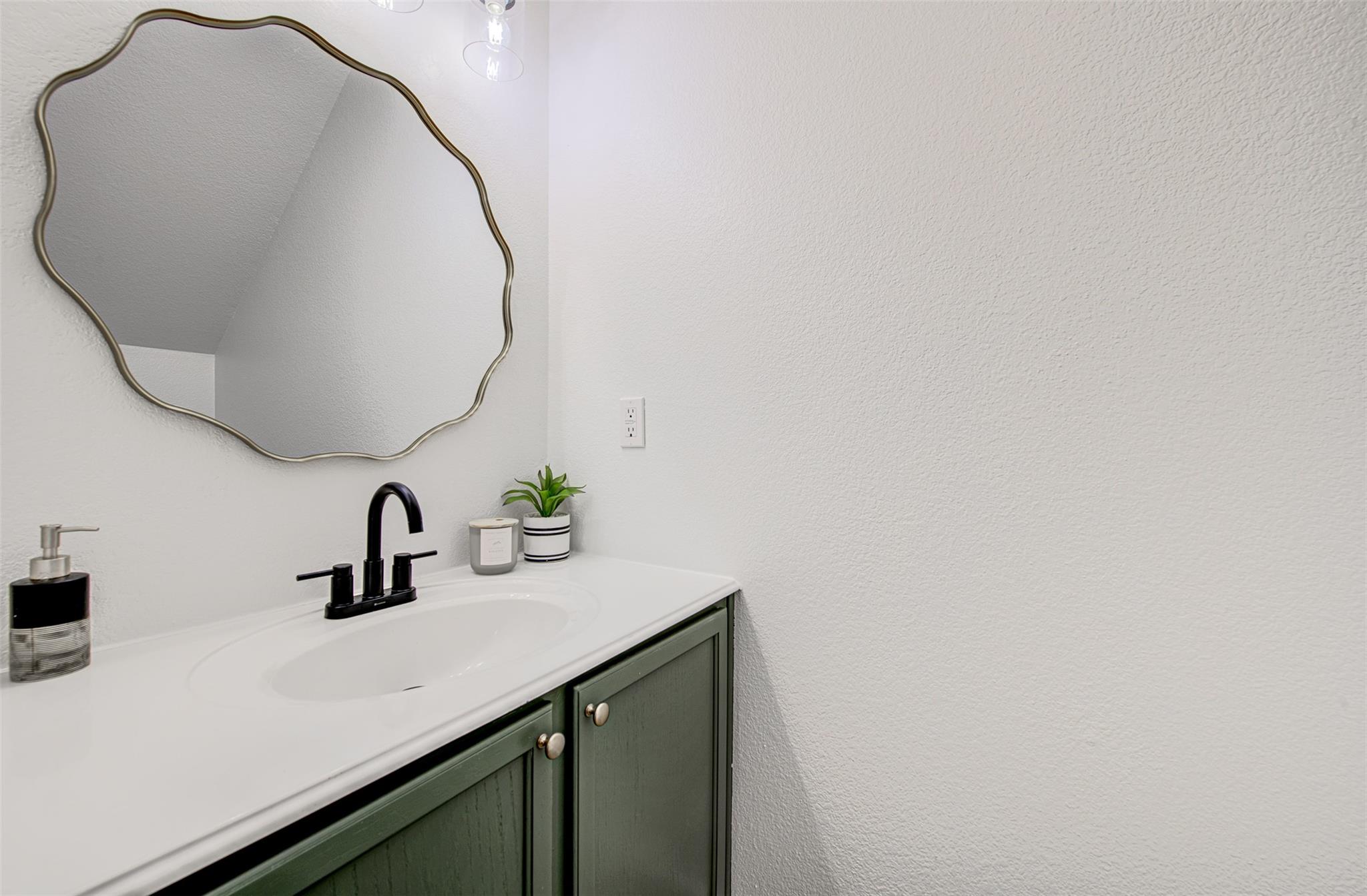 6249 Negley # B, Kyle, TX 78640